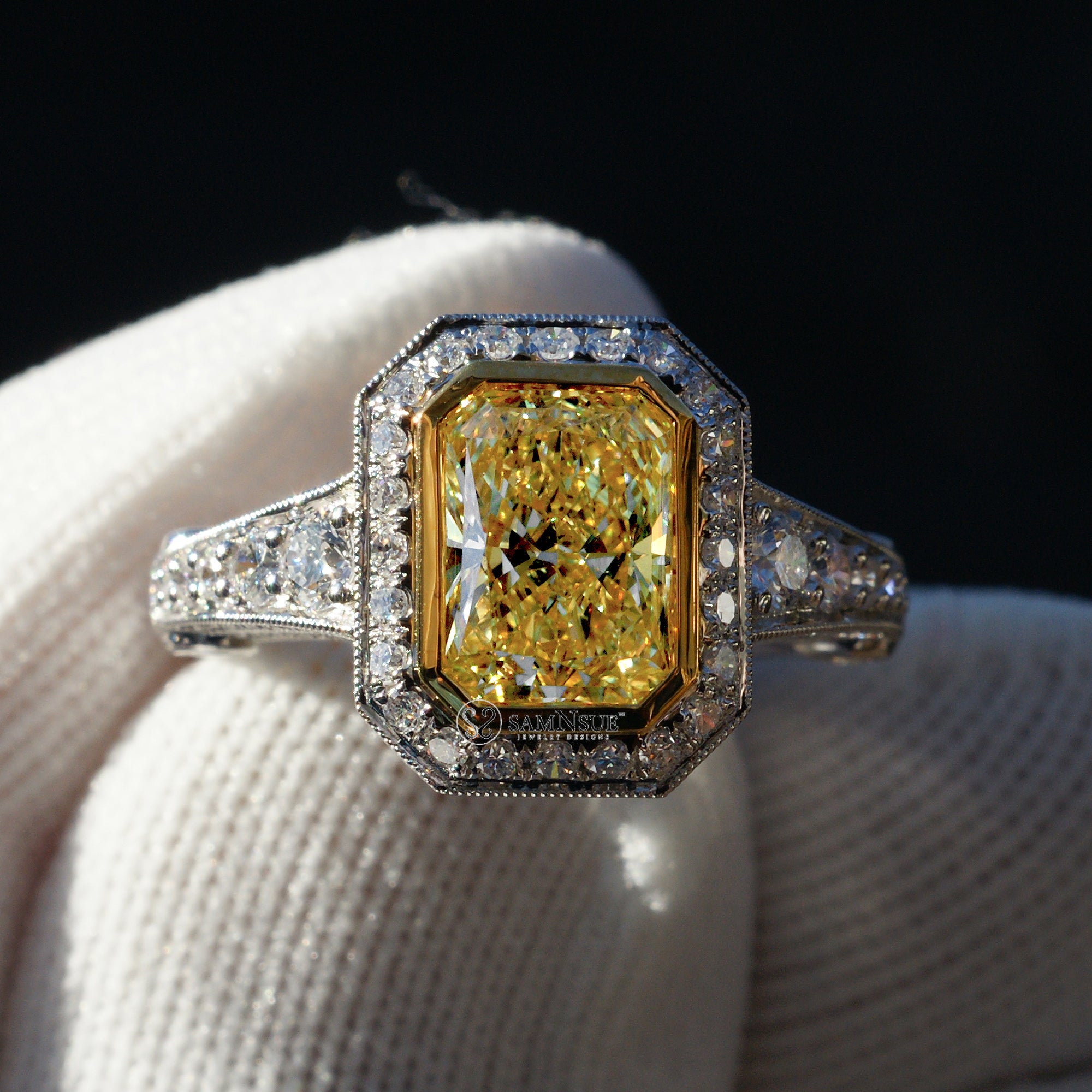 The Gwendoline Fancy Vivid Yellow Radiant Diamond Ring