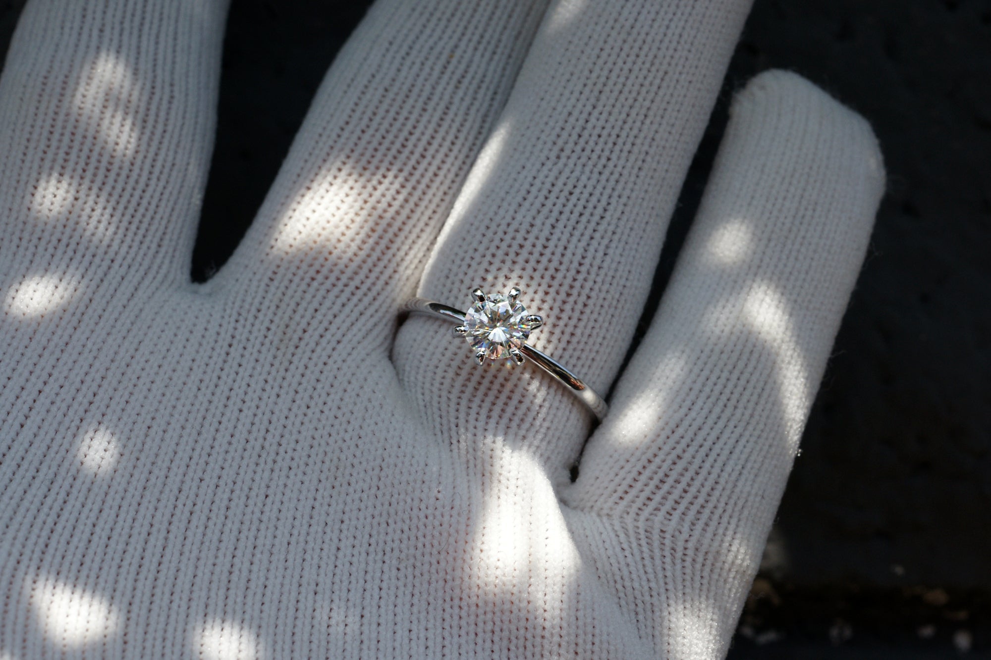 The Adeline Round Moissanite 6mm 18k white gold