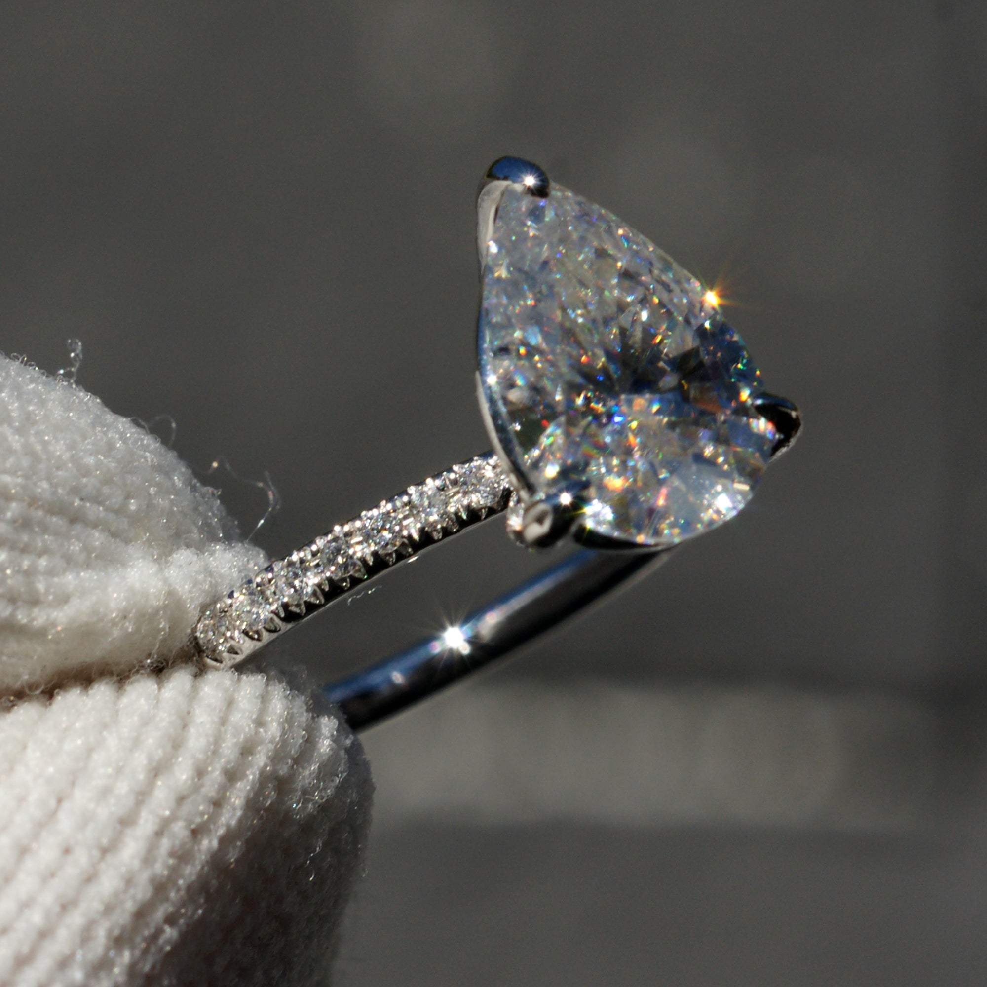 The Pear Ava Moissanite Ring 18k White Gold 10x7mm