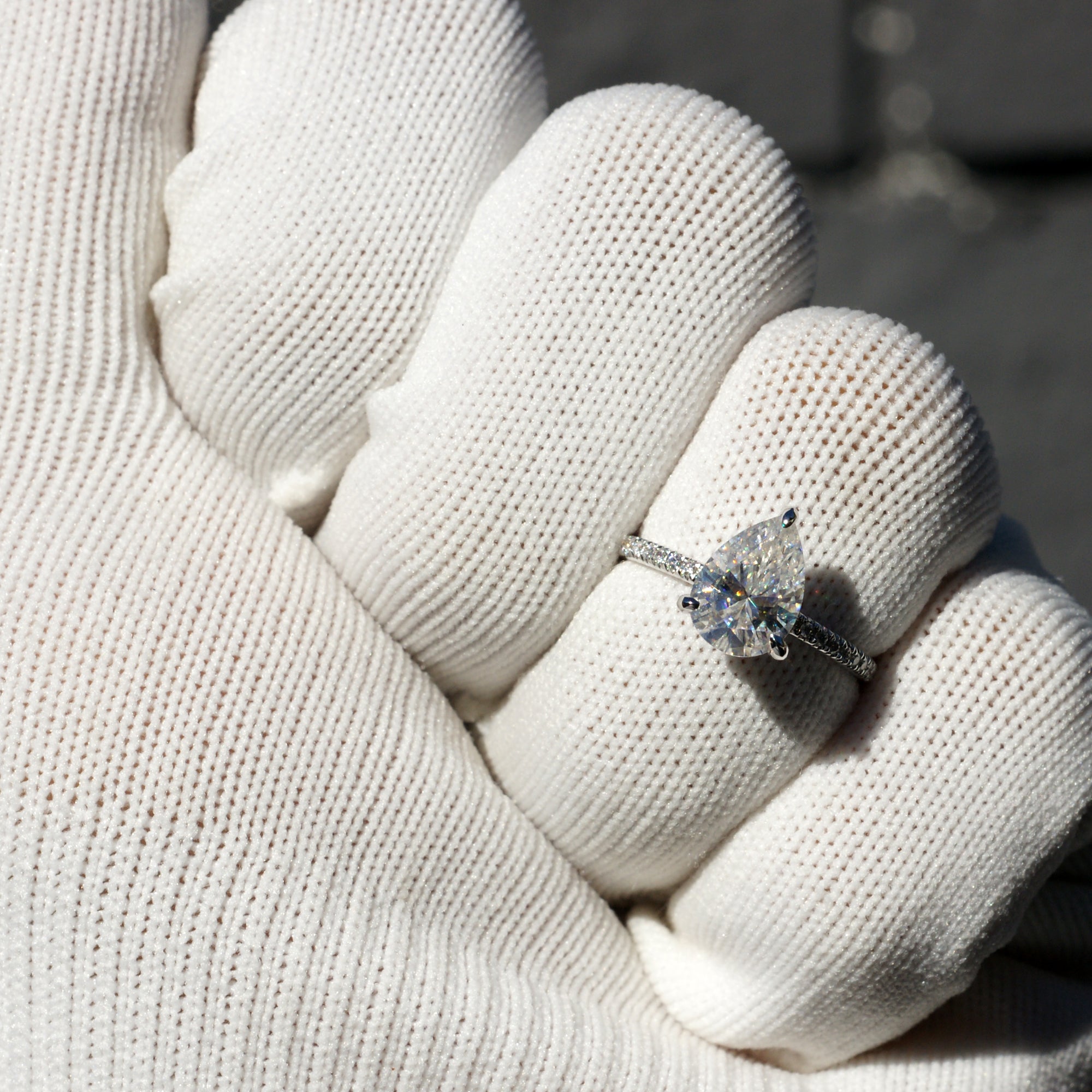 The Pear Ava Moissanite Ring 18k White Gold 10x7mm