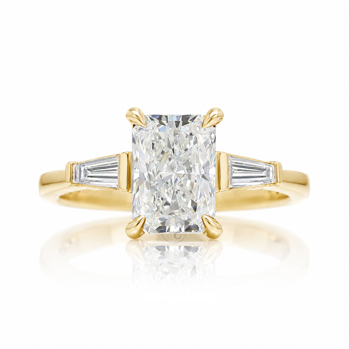 The Alice Radiant Cut Diamond Ring (Lab Grown)
