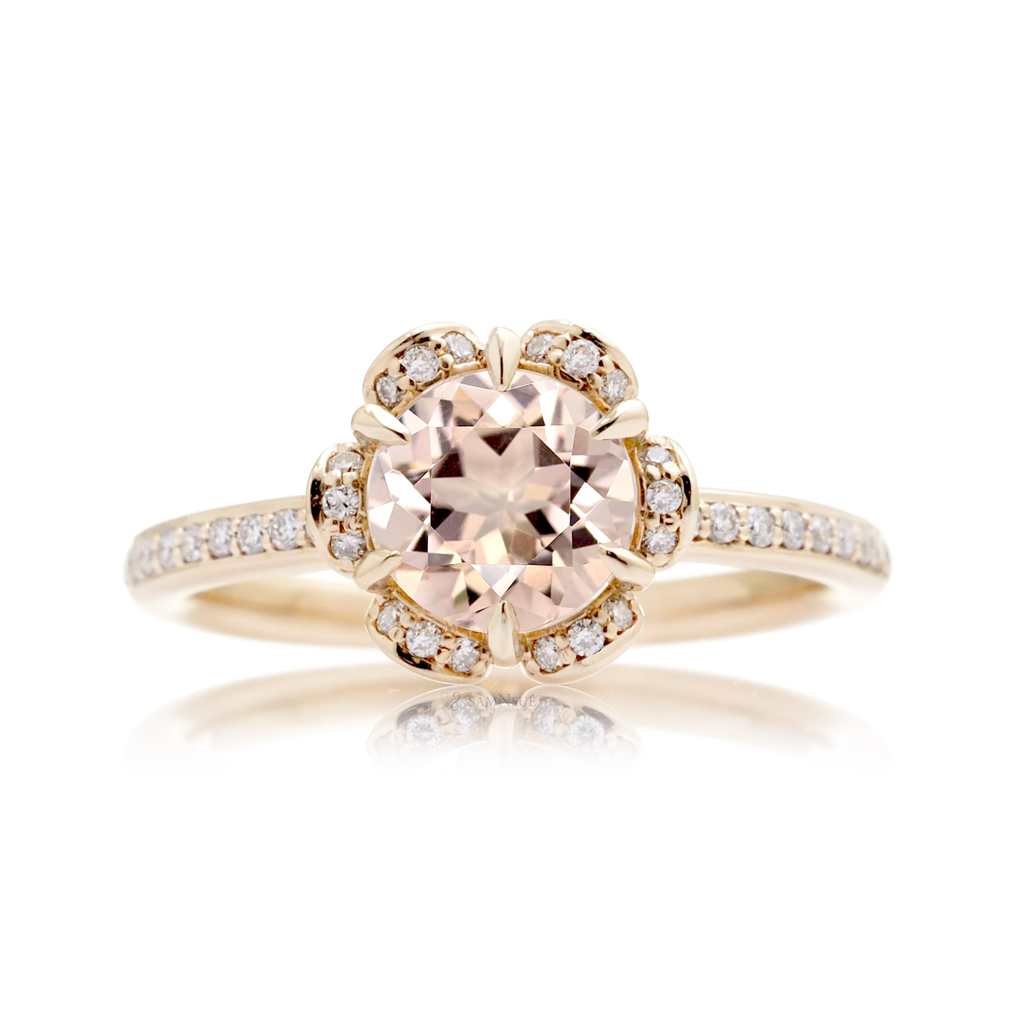 The Anemone Round Morganite Ring Yellow Gold