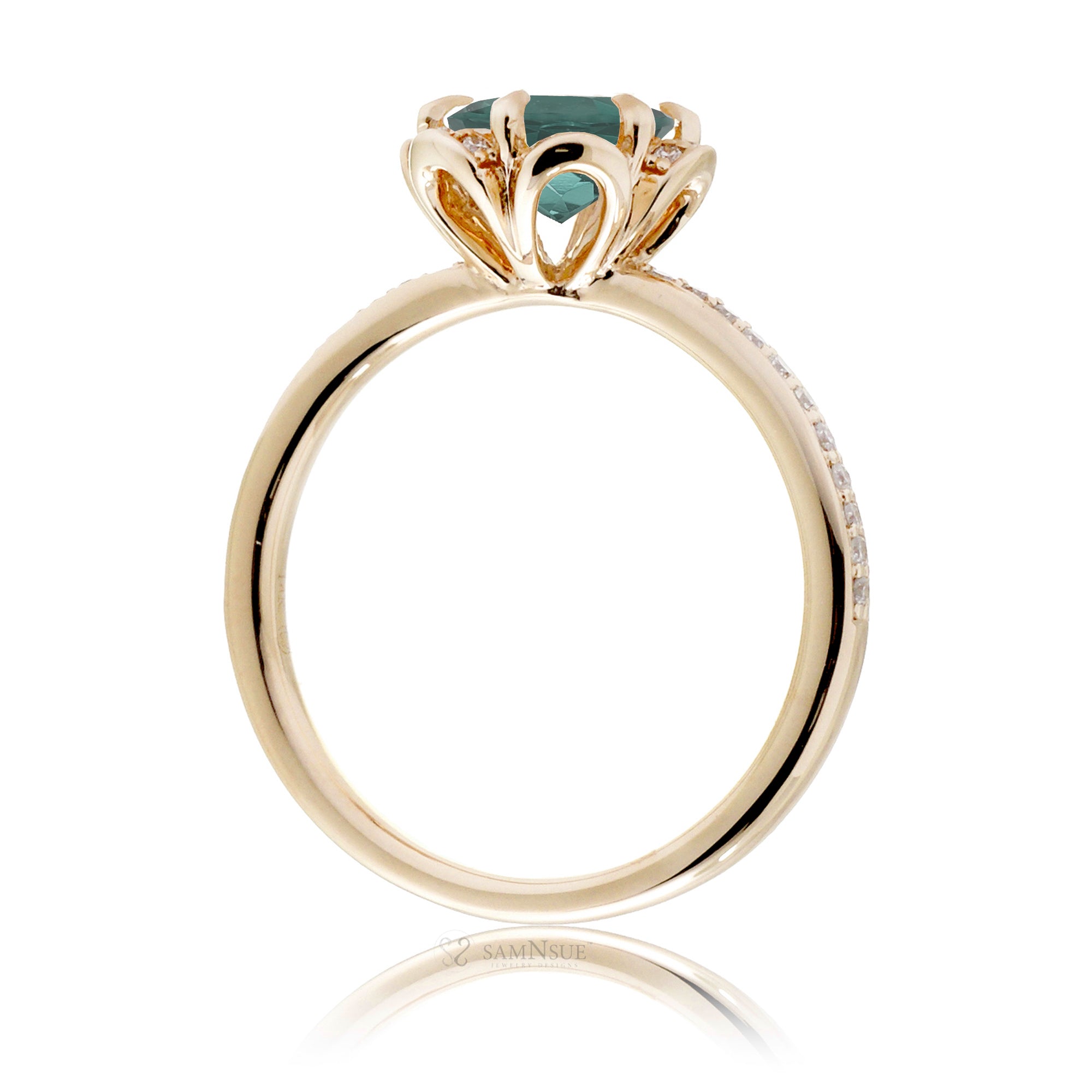 The Anemone Round Green Sapphire Ring (Lab Grown)