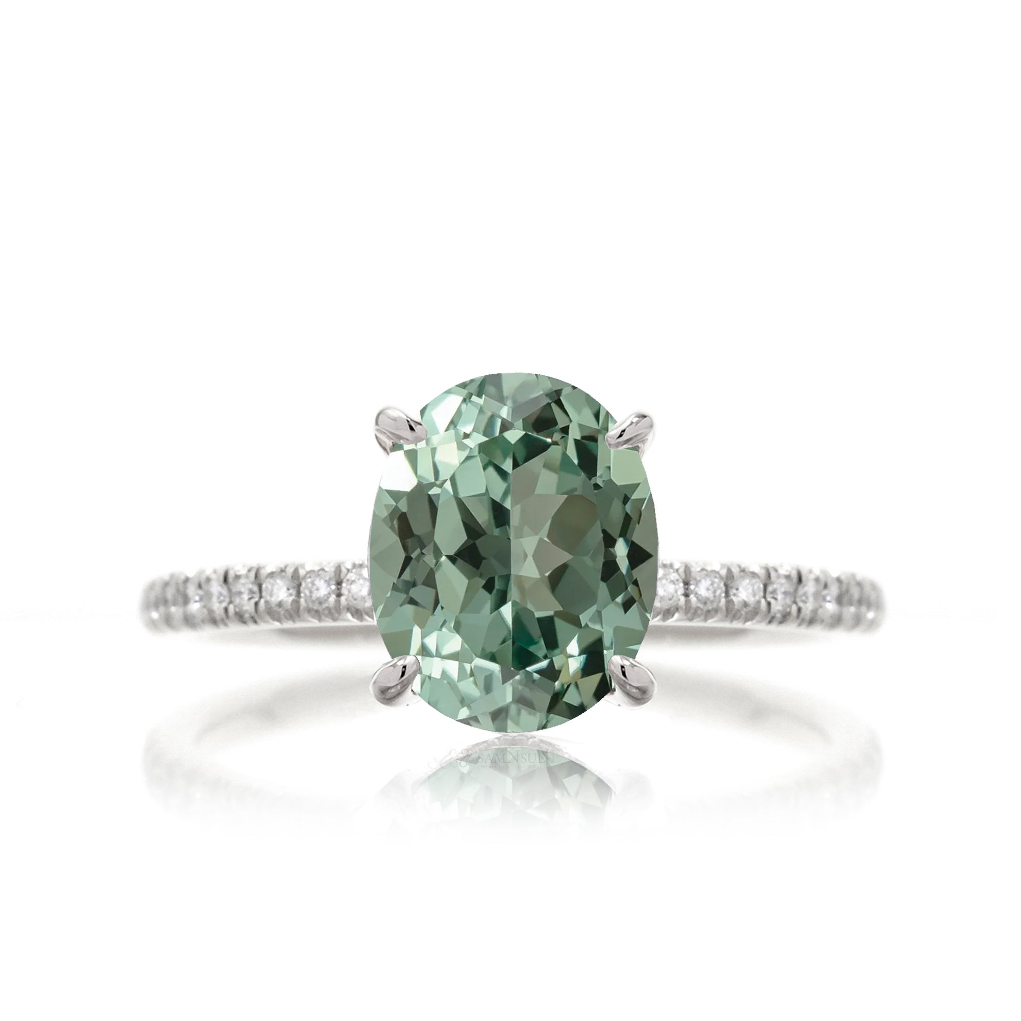 The Ava Oval Green Sapphire Ring (Lab-Grown)