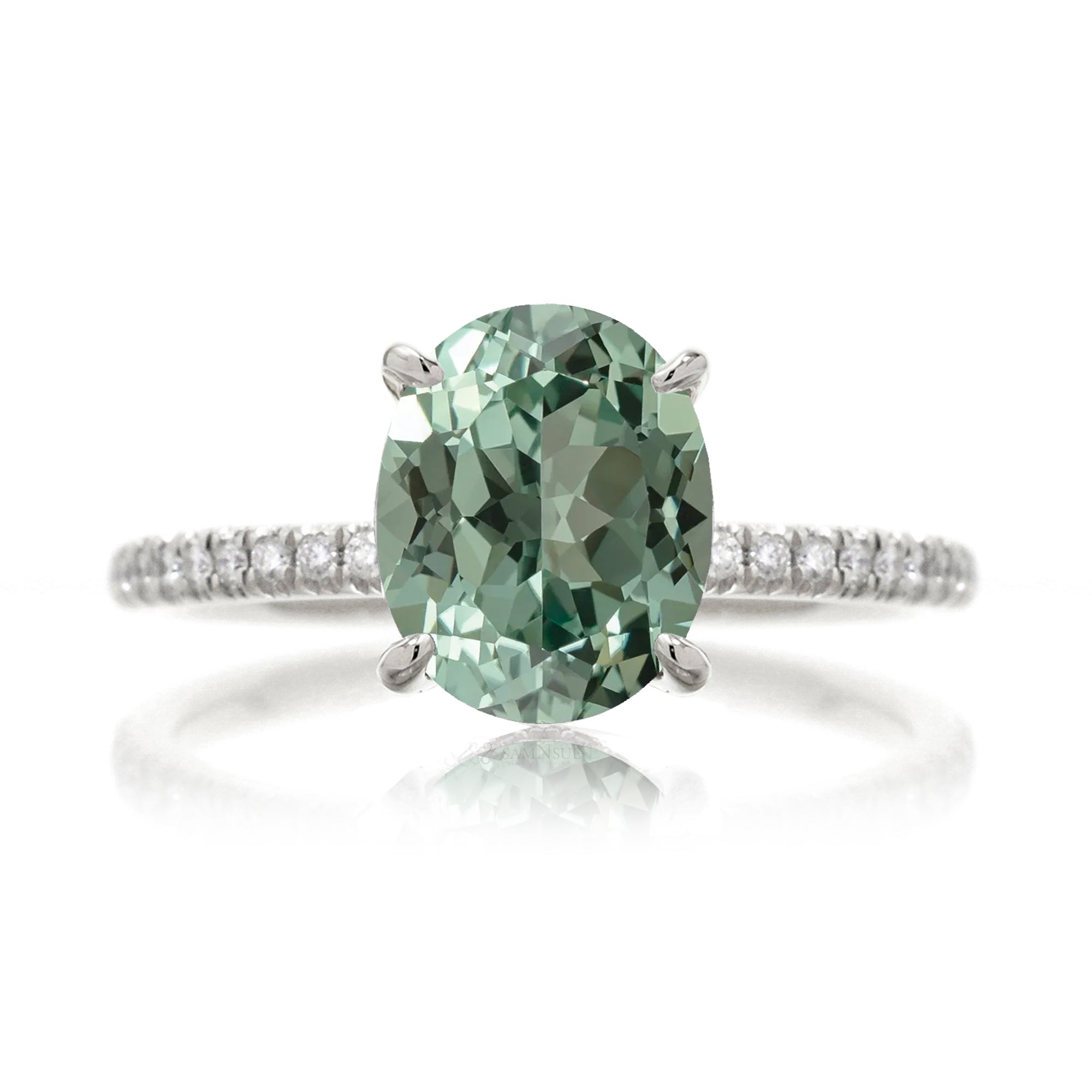 The Ava Oval Green Sapphire Ring (Lab-Grown)