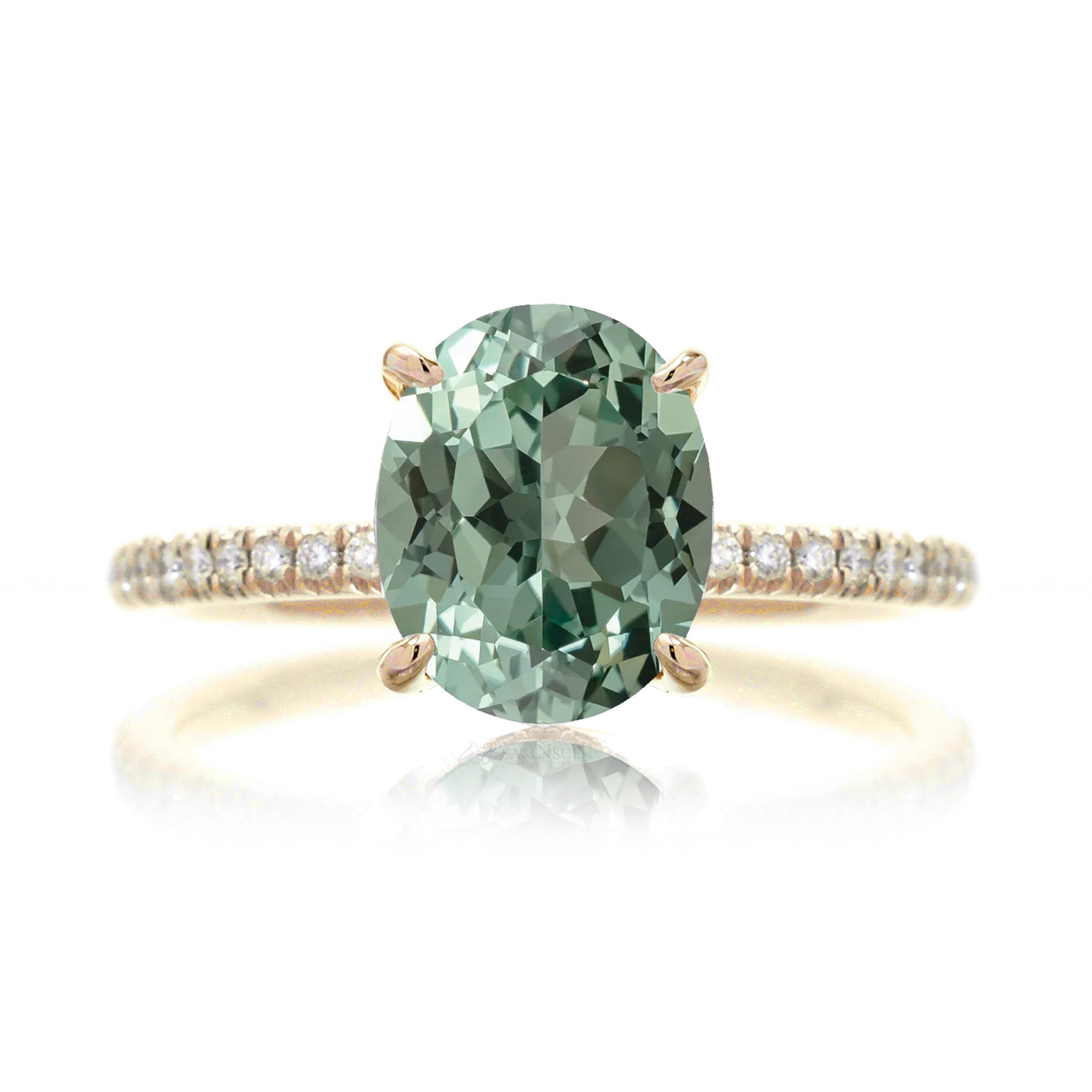 The Ava Oval Green Sapphire Ring (Lab-Grown)