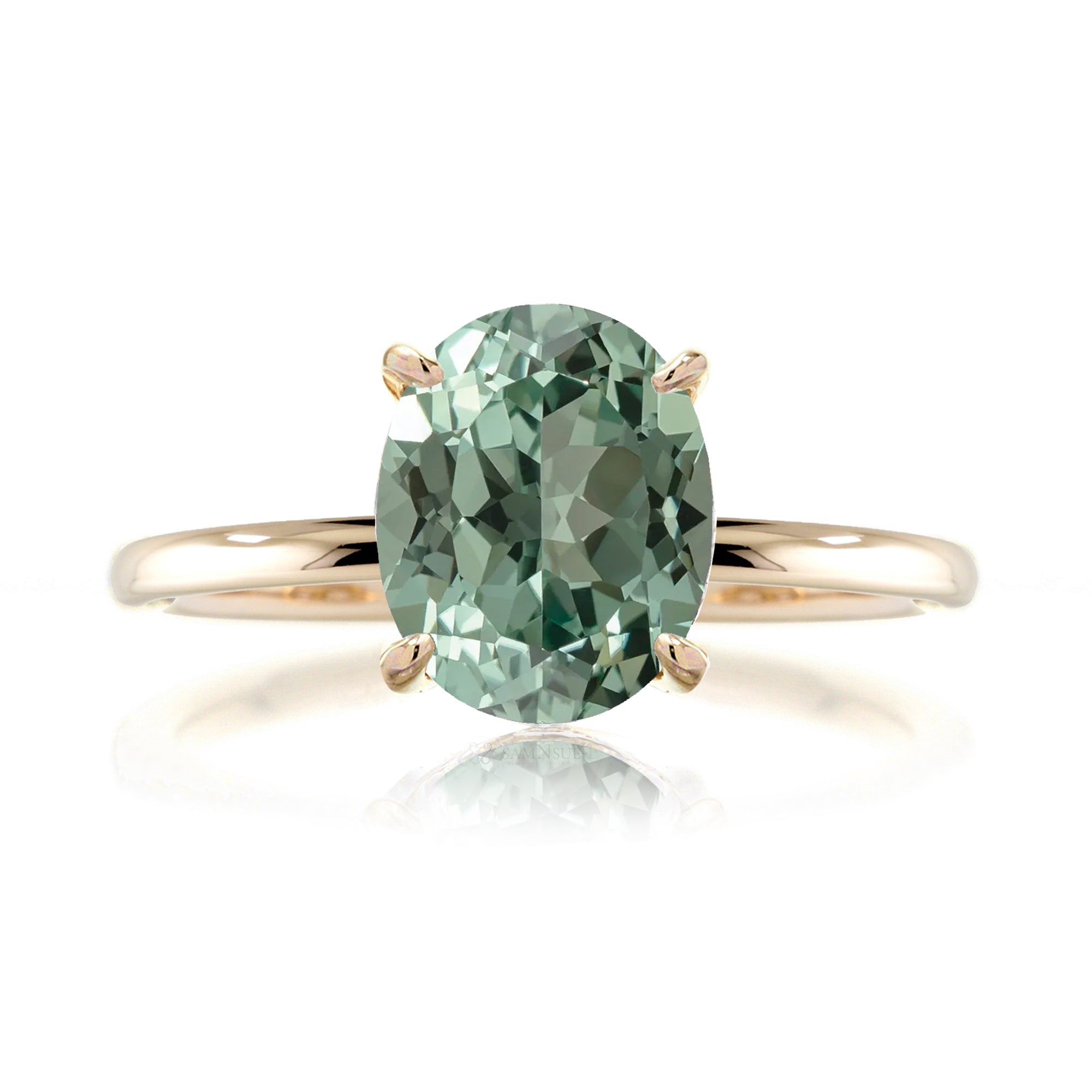 The Ava Oval Green Sapphire Ring (Lab-Grown)
