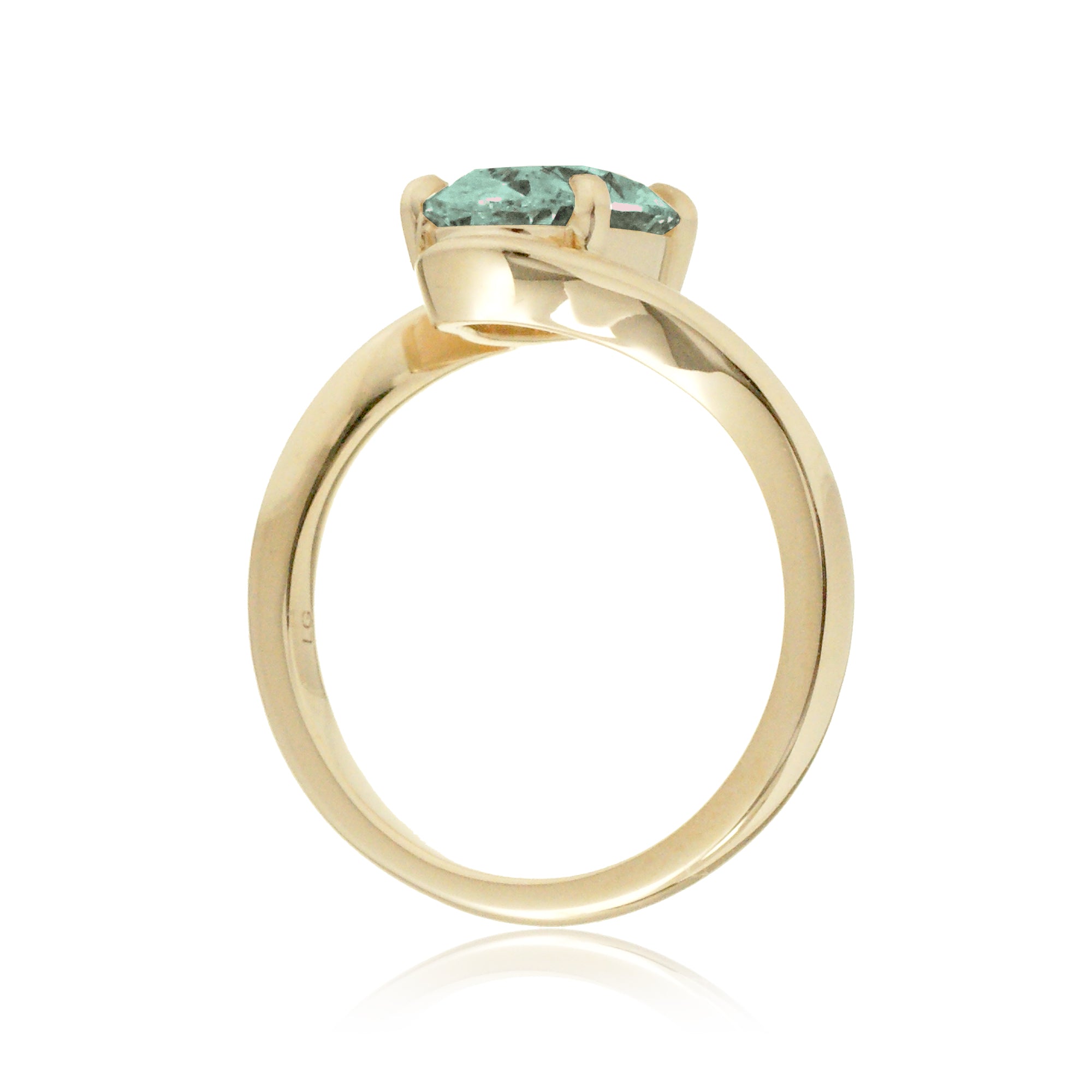 Green Sapphire Engagement Ring in Yellow Gold – Oval Cut with Diamond Accents