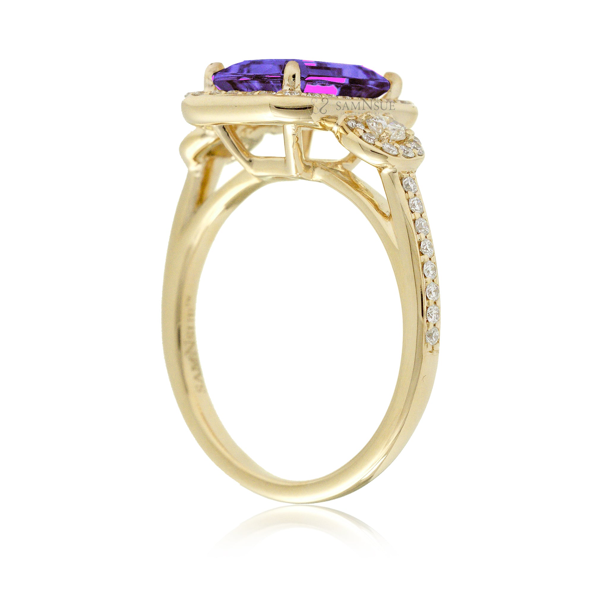Elegant Purple Engagement Ring – Emerald Cut with Diamonds