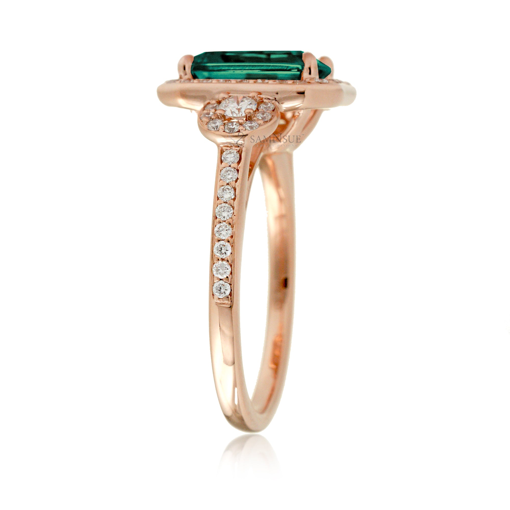 Green Emerald Ring with Diamonds – Emerald Cut Design