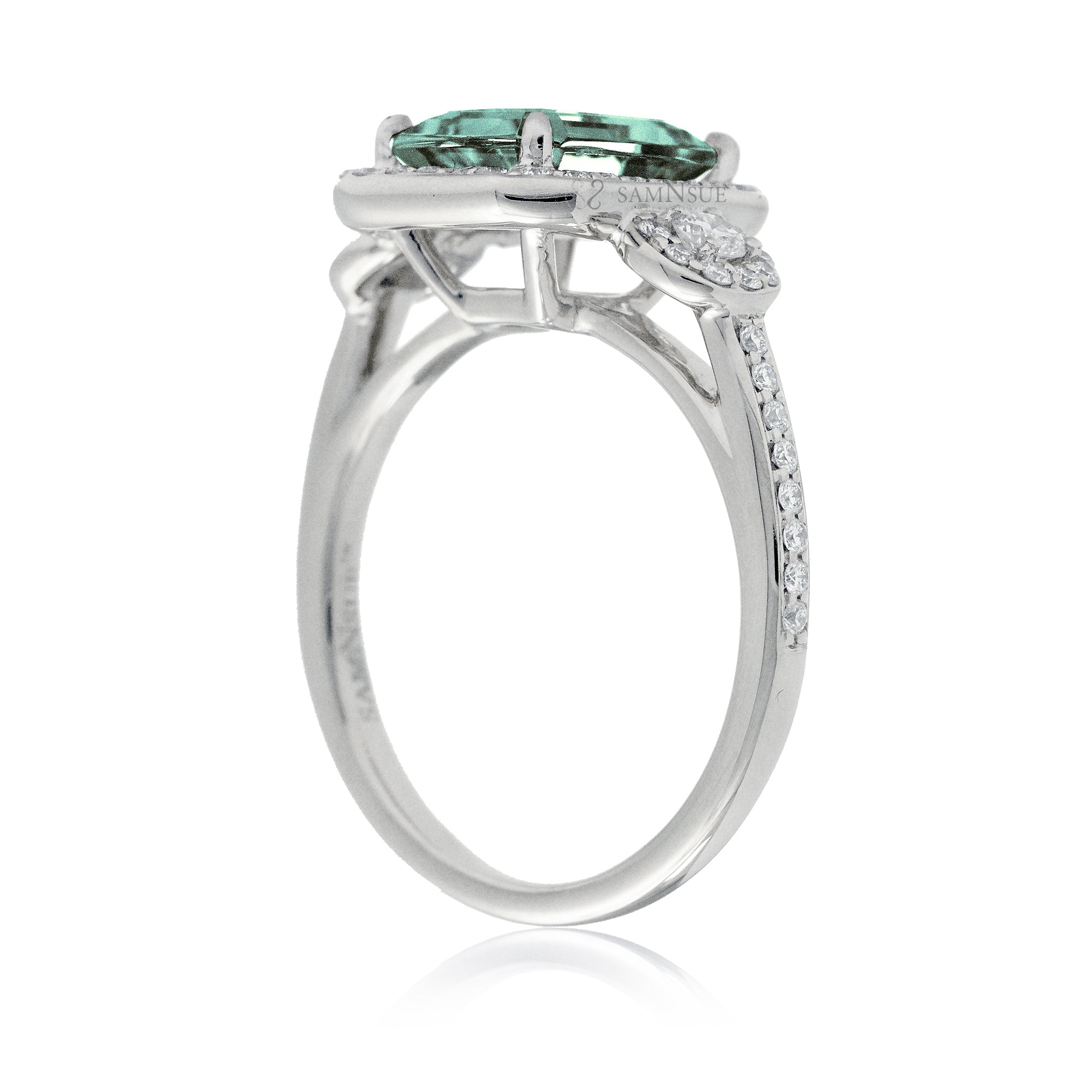 Elegant Green Sapphire Ring – Diamond Halo and Raised Setting