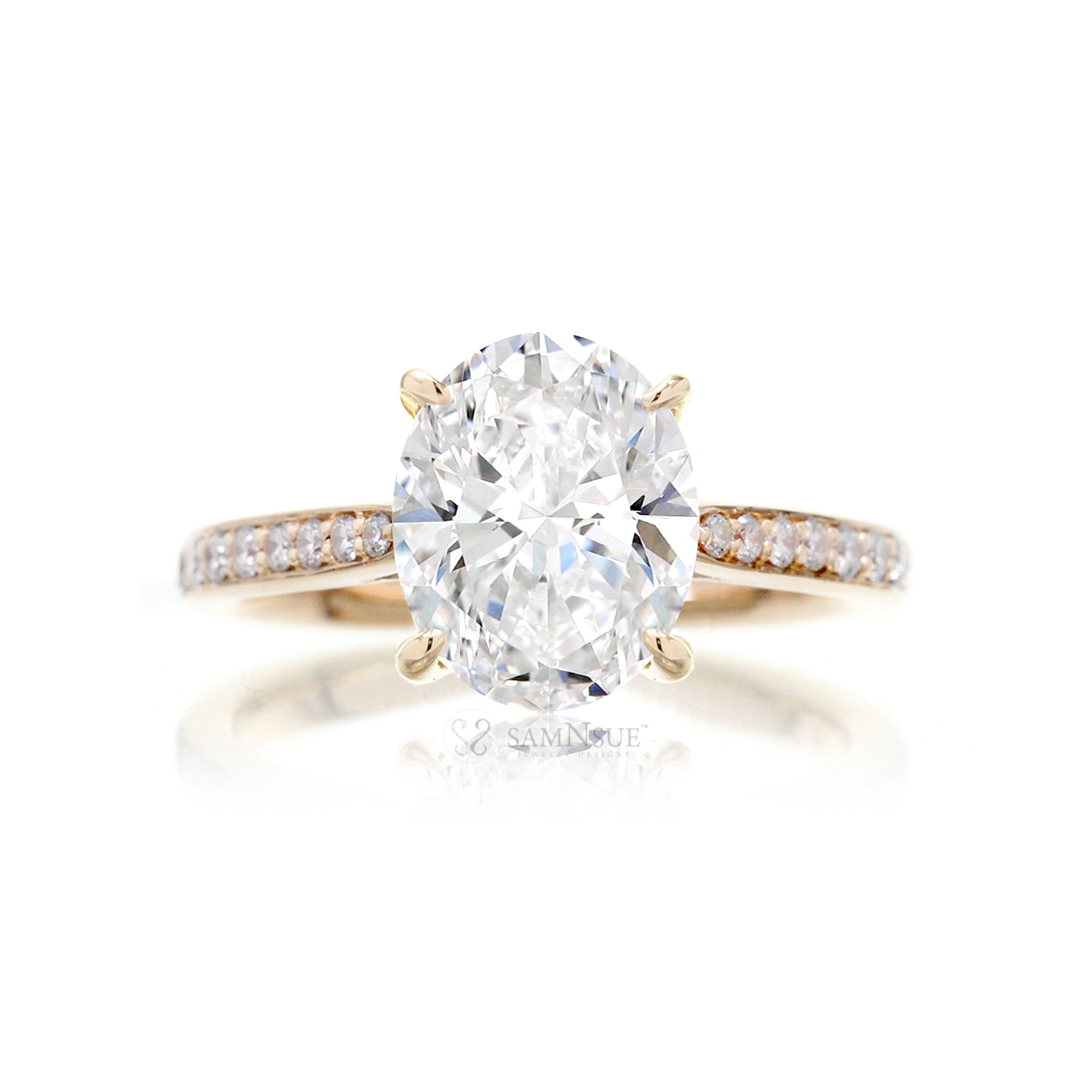 The Emily Oval Diamond Ring (Lab-Grown)