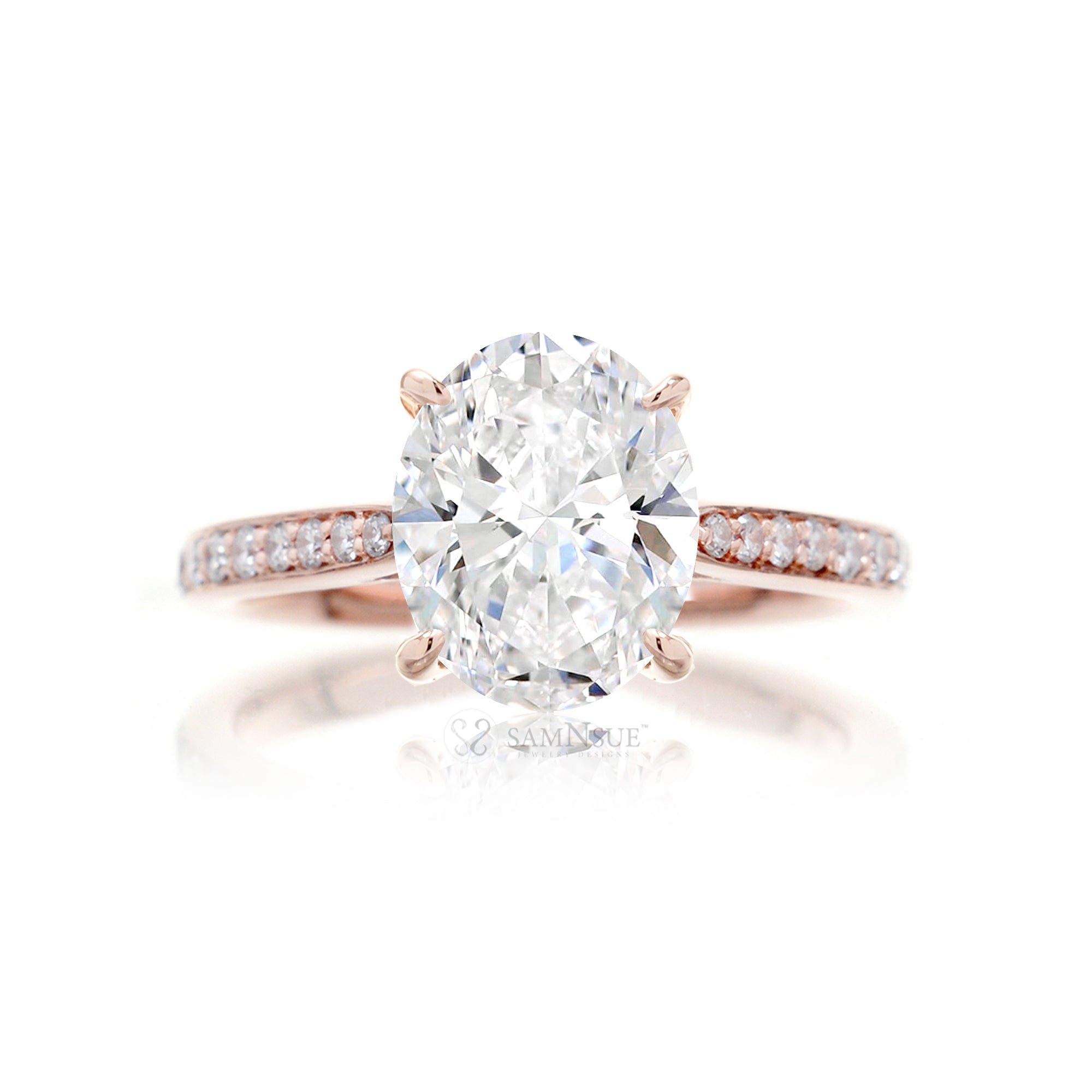 The Emily Oval Diamond Ring (Lab-Grown)