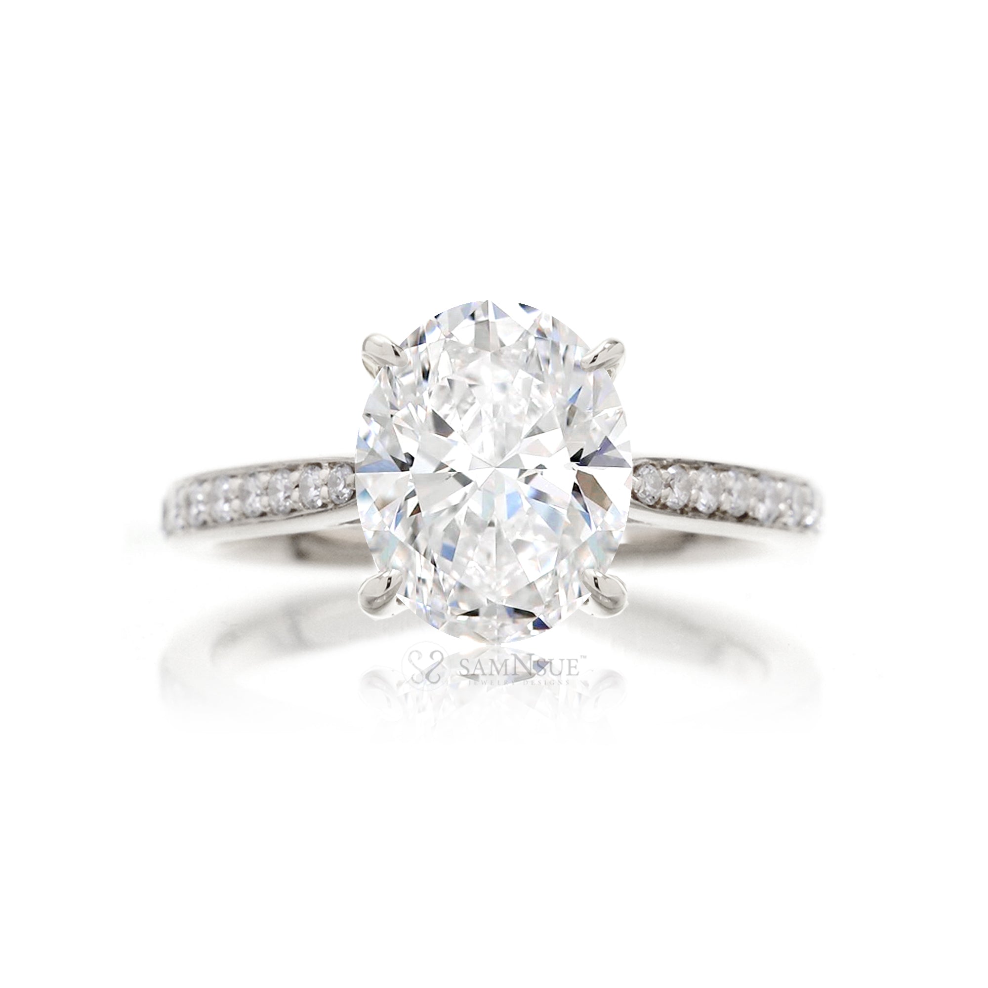 The Emily Oval Diamond Ring (Lab-Grown)