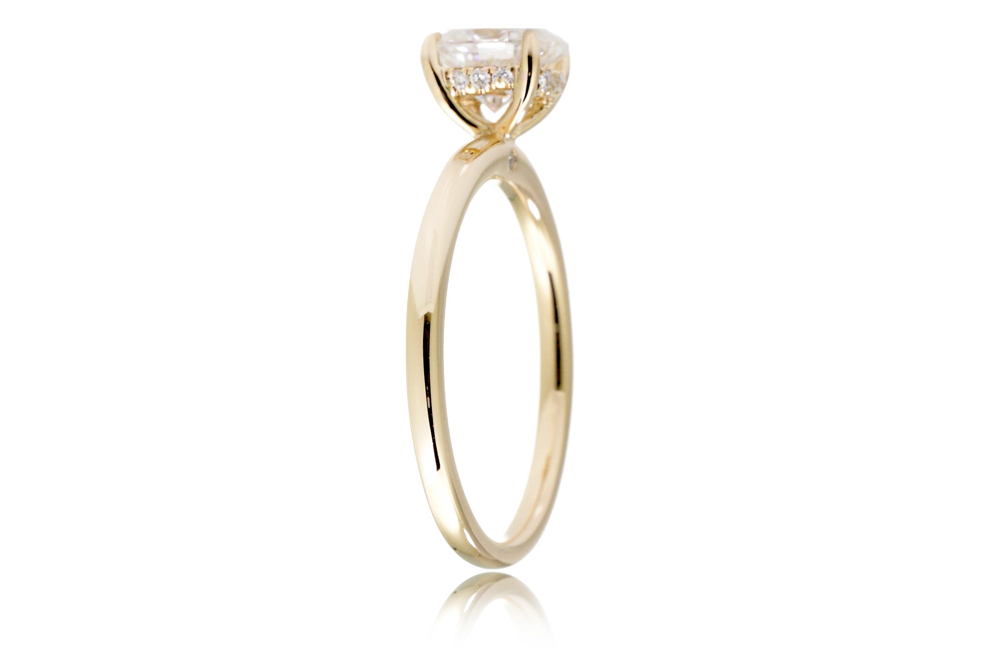 The Lucy Round Cut Diamond Ring (Lab-Grown)
