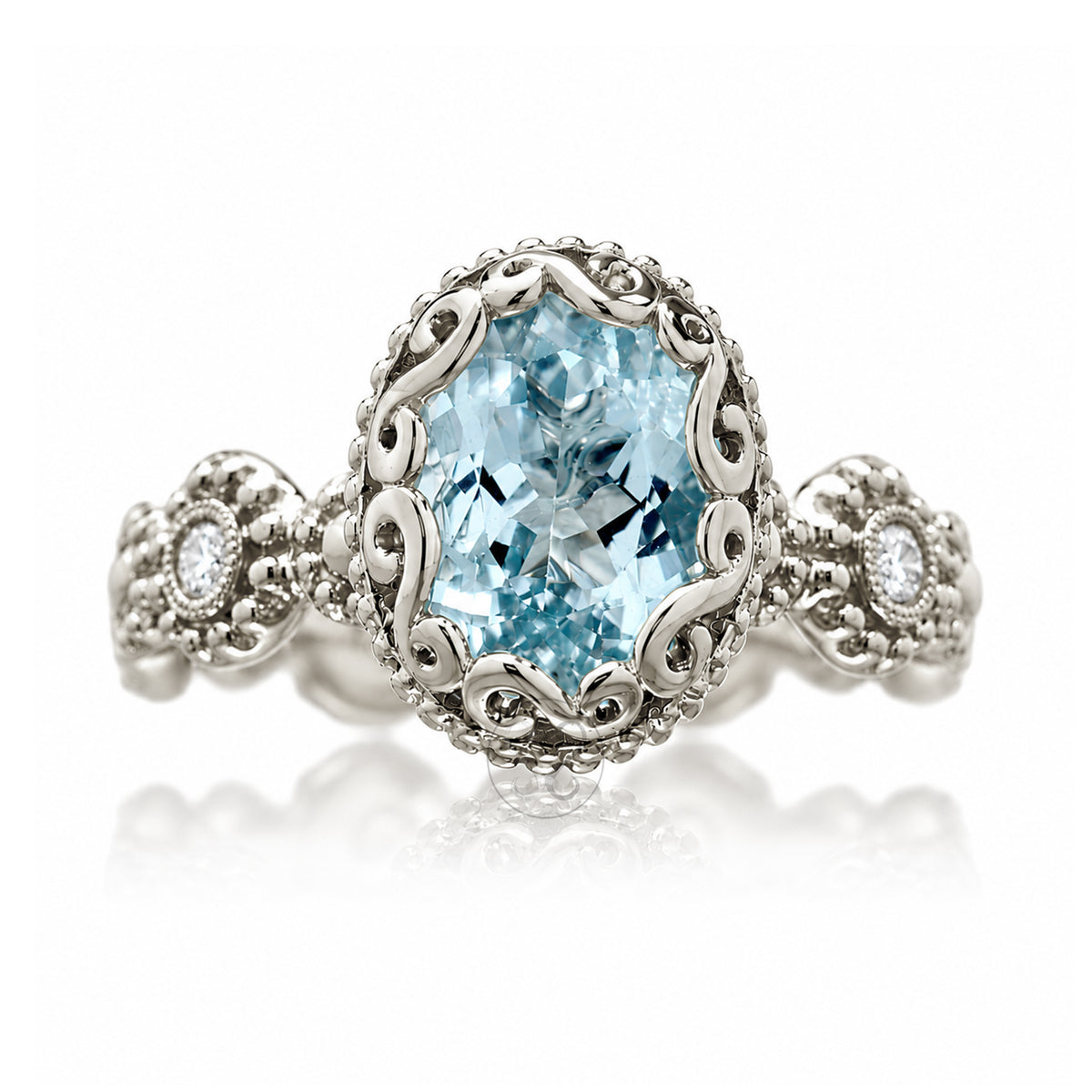 The Nilda Oval Aquamarine Ring