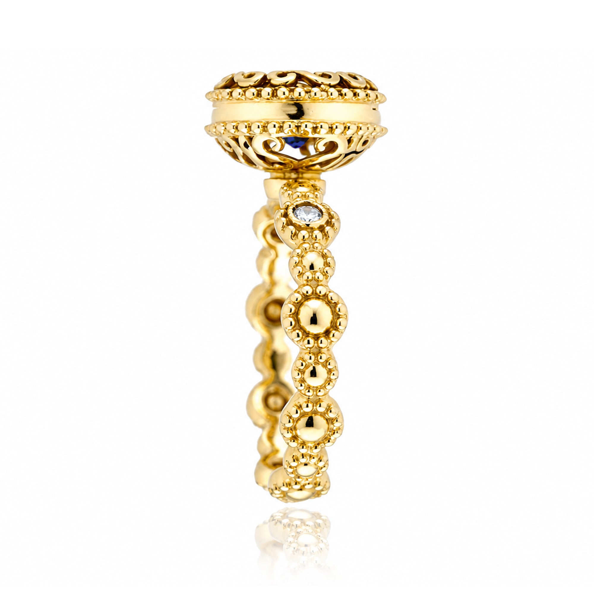 The Nilda Oval Blue Sapphire Ring