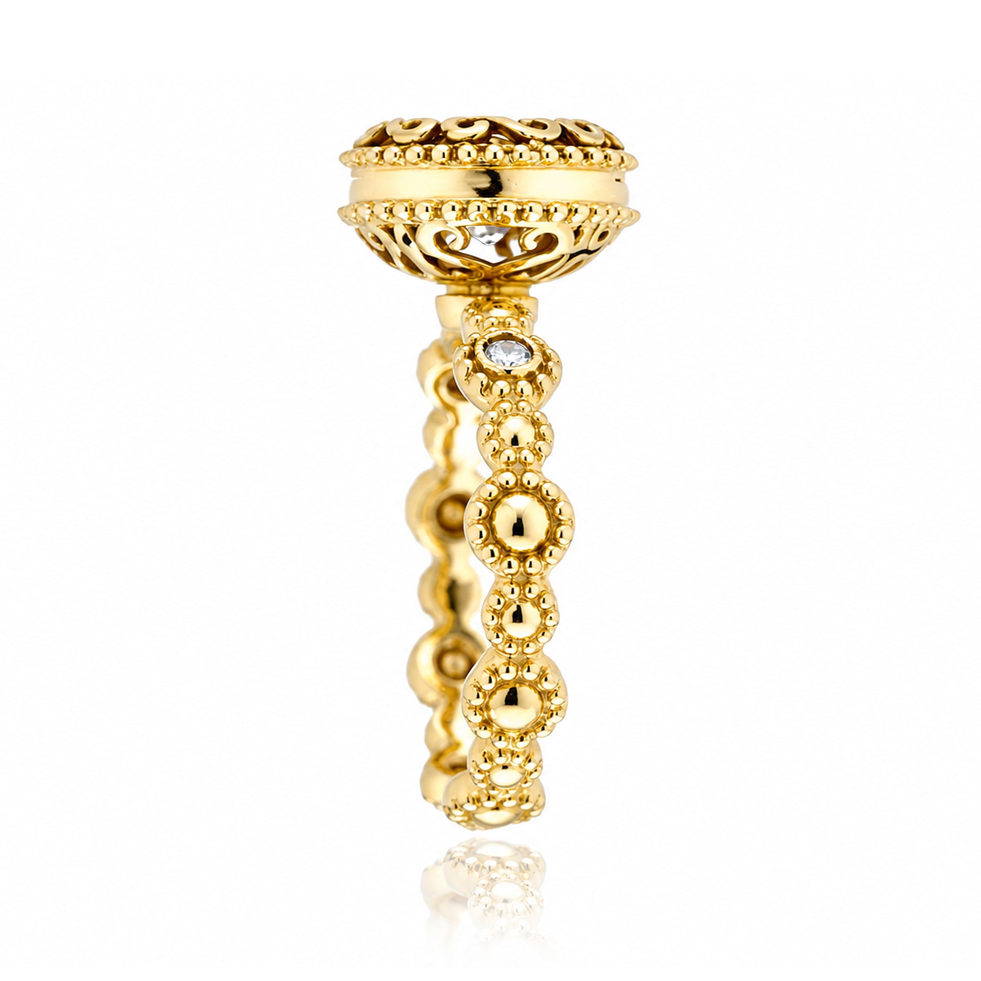 The Nilda Oval Diamond Ring