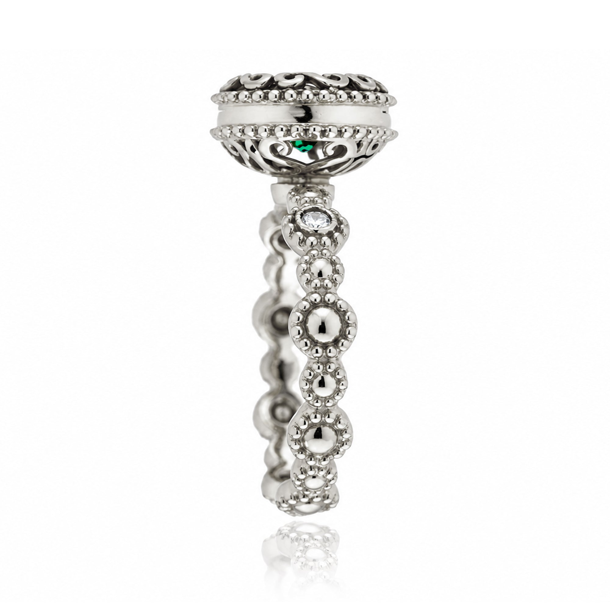 The Nilda Oval Emerald Ring