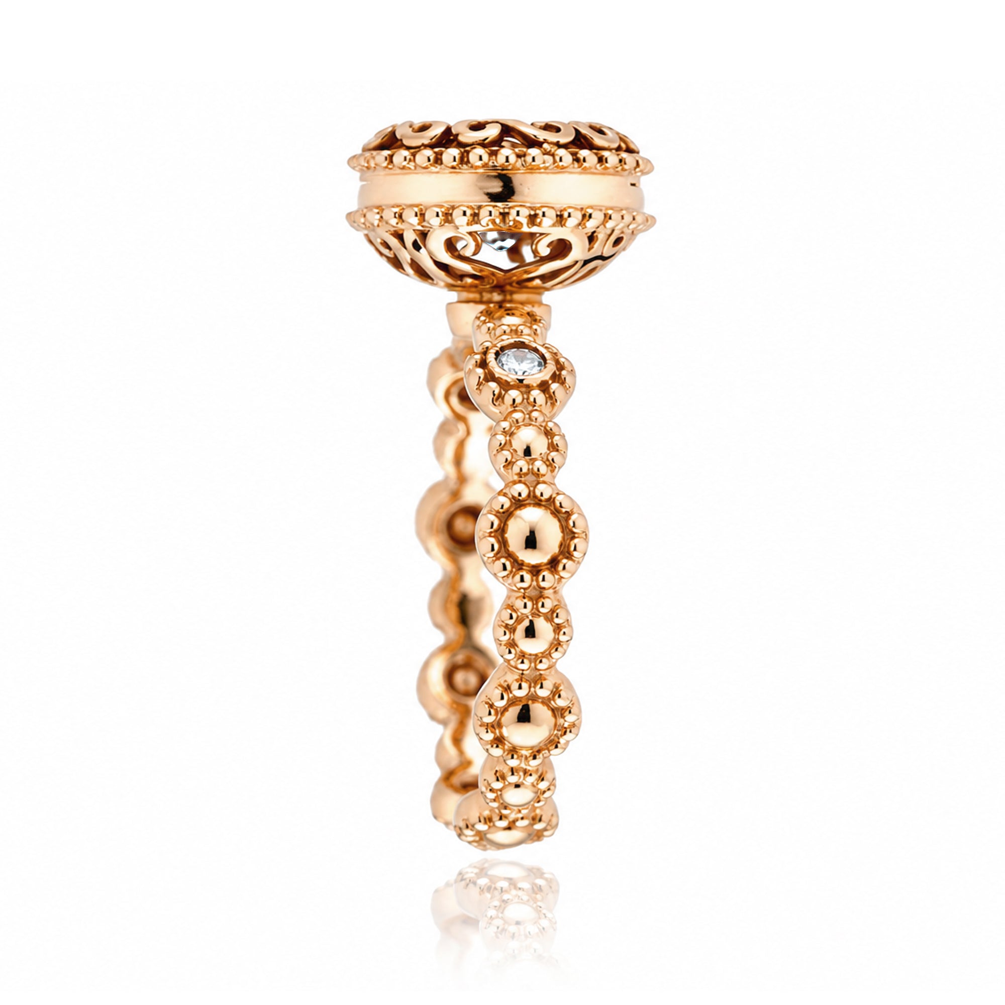 The Nilda Oval Morganite Ring