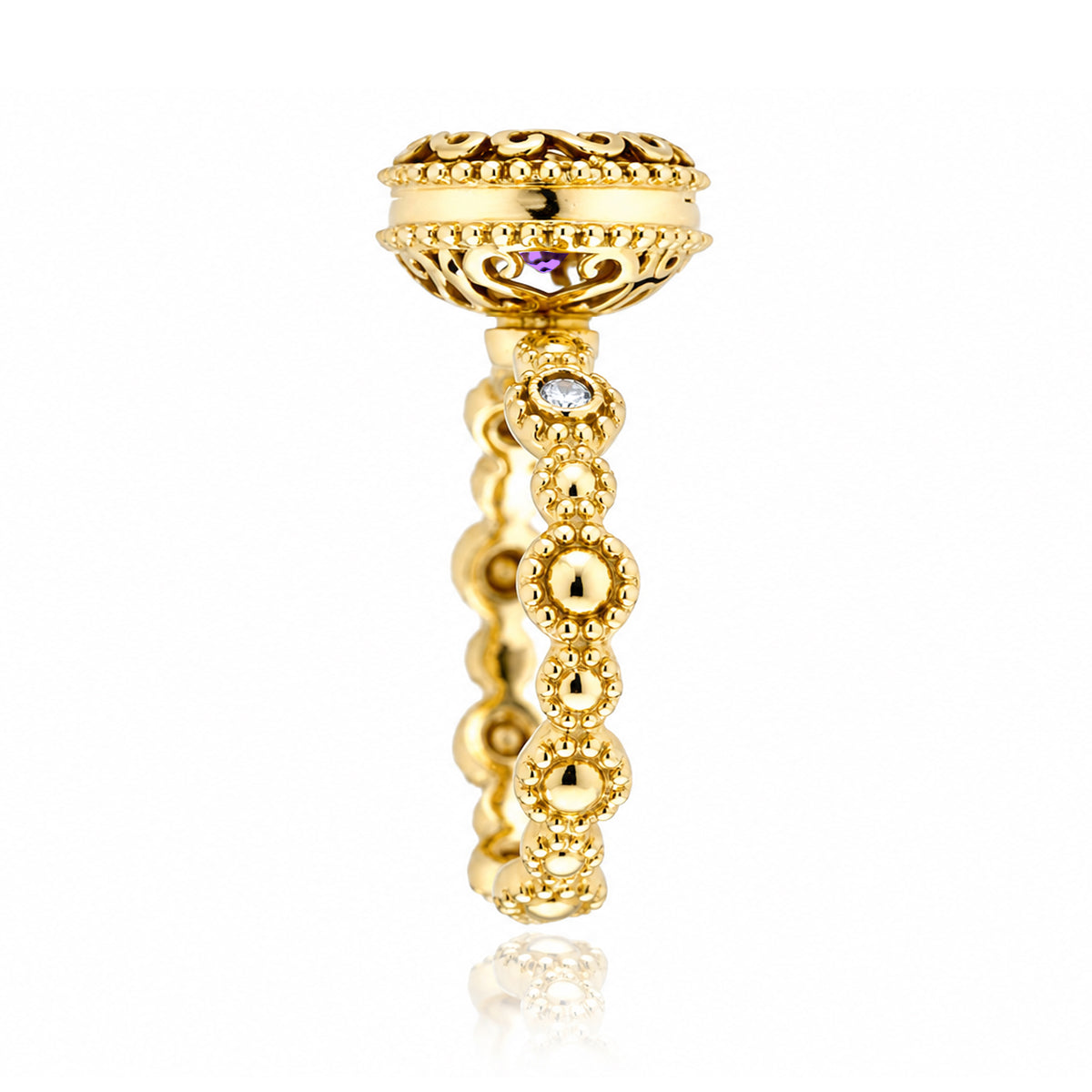 The Nilda Oval Amethyst Ring