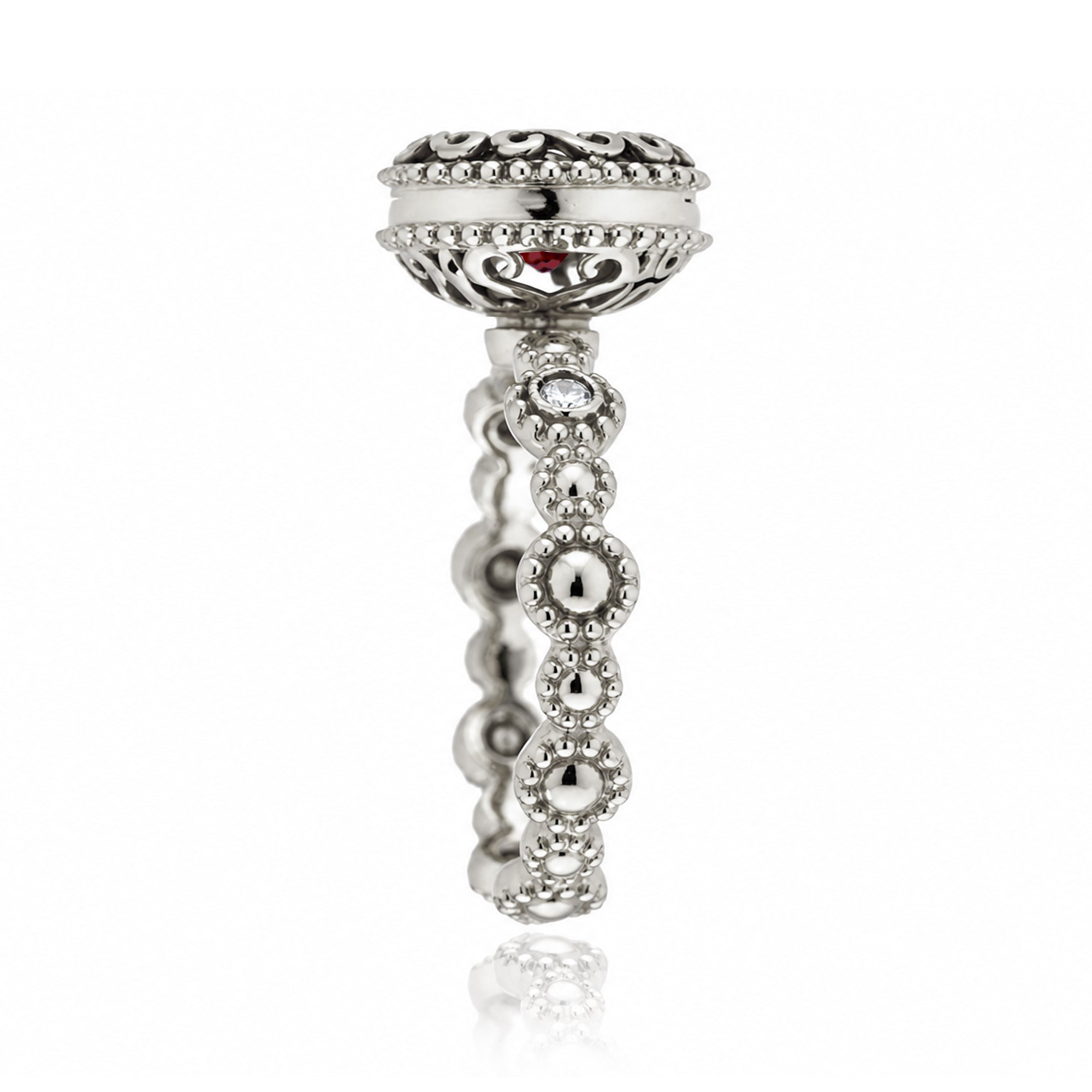 The Nilda Oval Ruby Ring