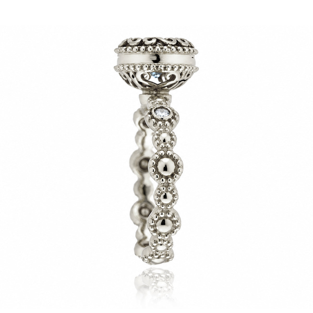 The Nilda Round Aquamarine Ring