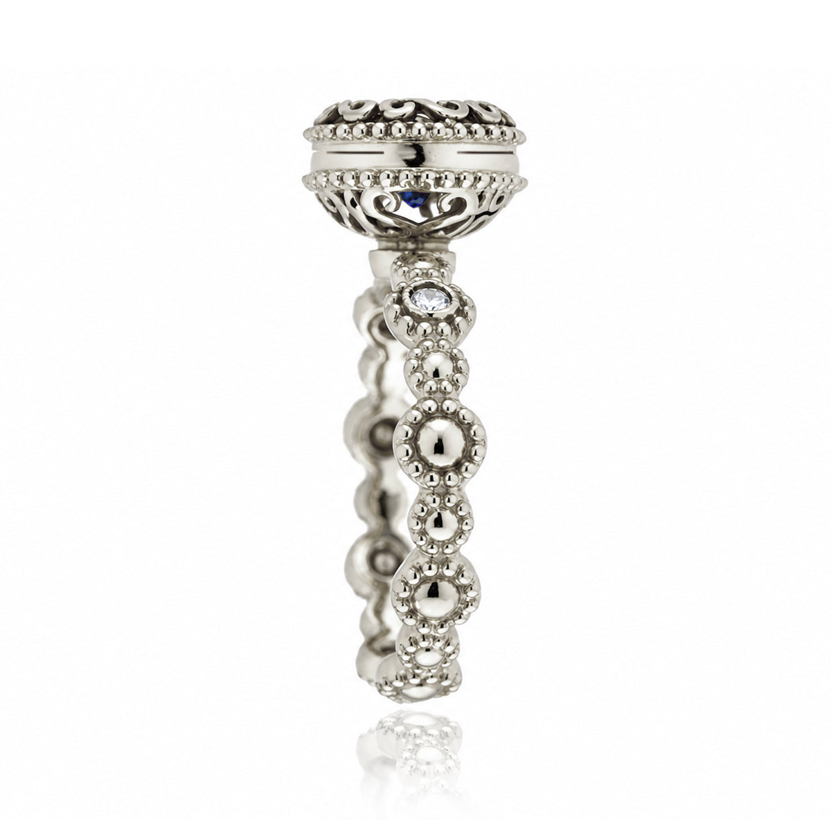 The Nilda Round Blue Sapphire Ring