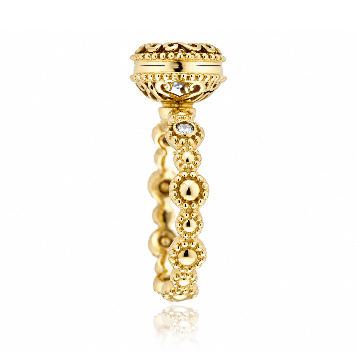 The Nilda Round Diamond Ring