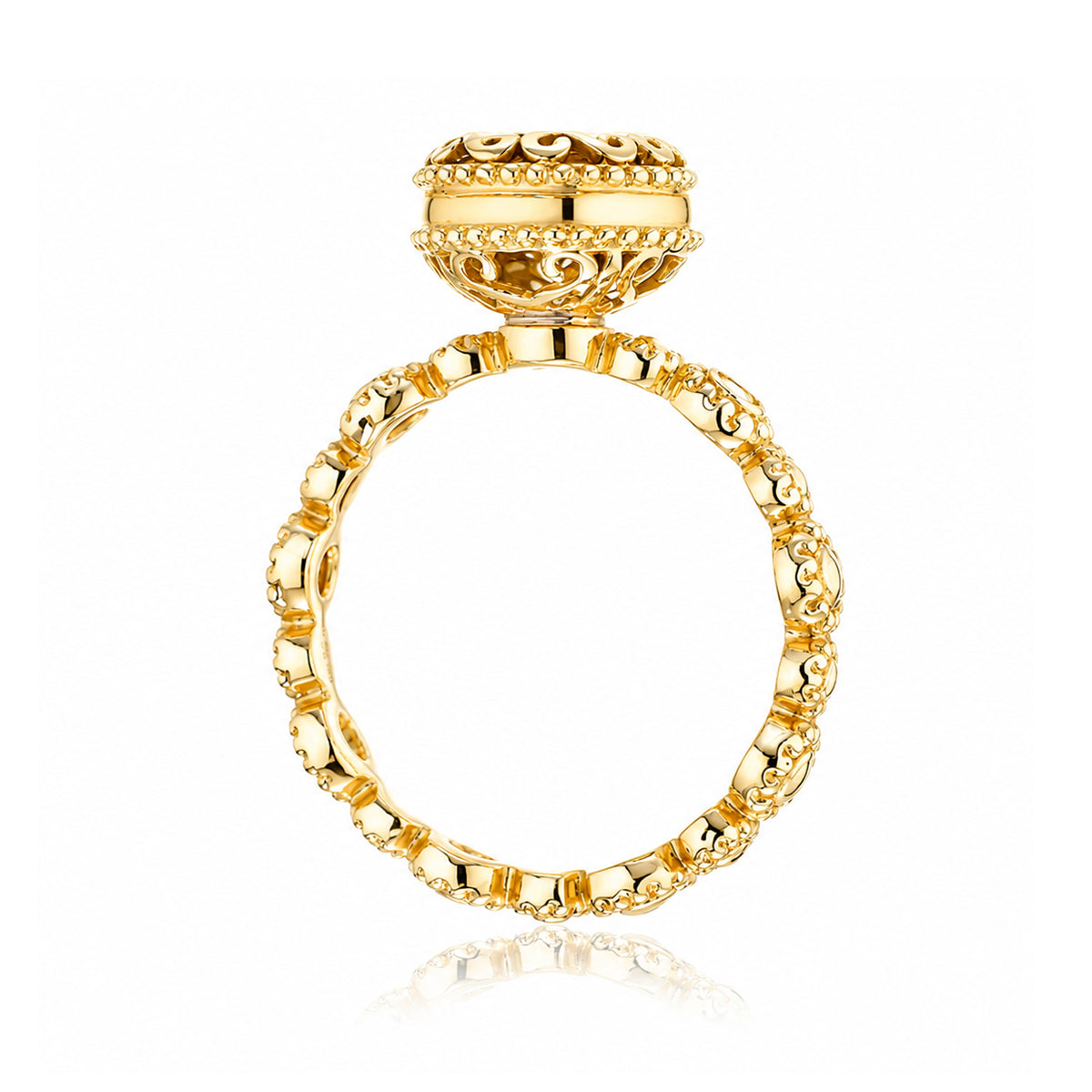 The Nilda Oval Blue Sapphire Ring