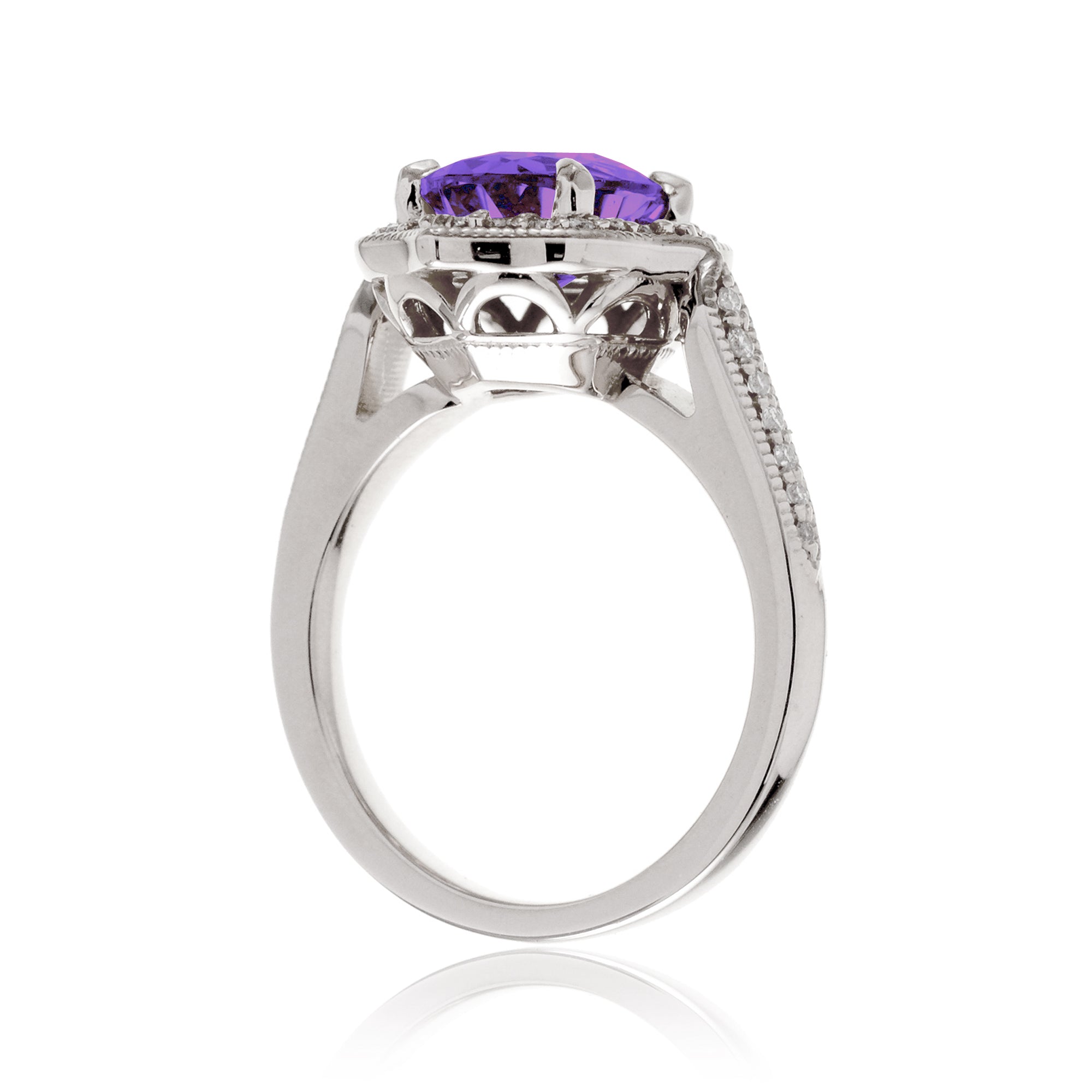 Elegant Oval Amethyst and Diamond Ring in White Gold