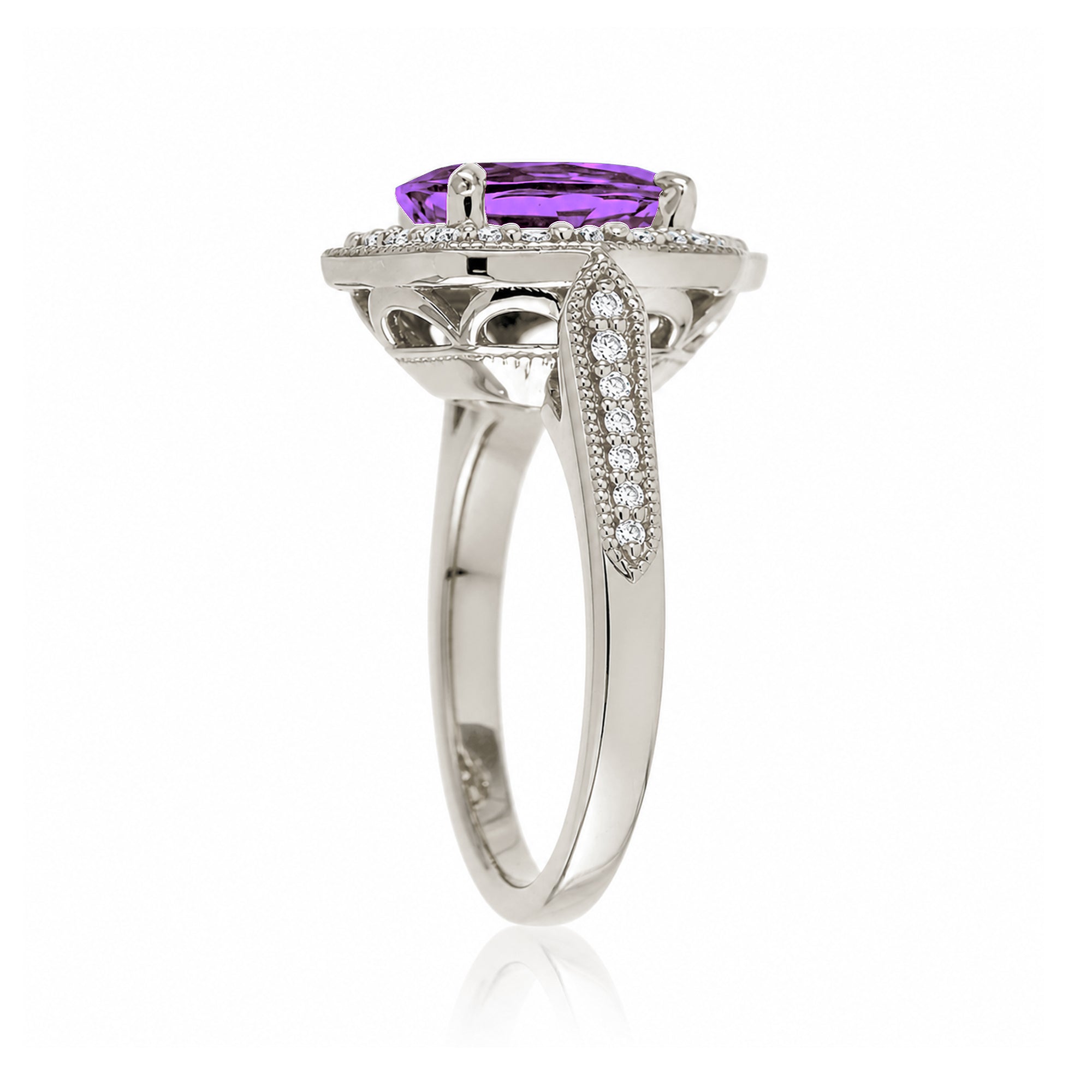Elegant Oval Amethyst and Diamond Ring in White Gold