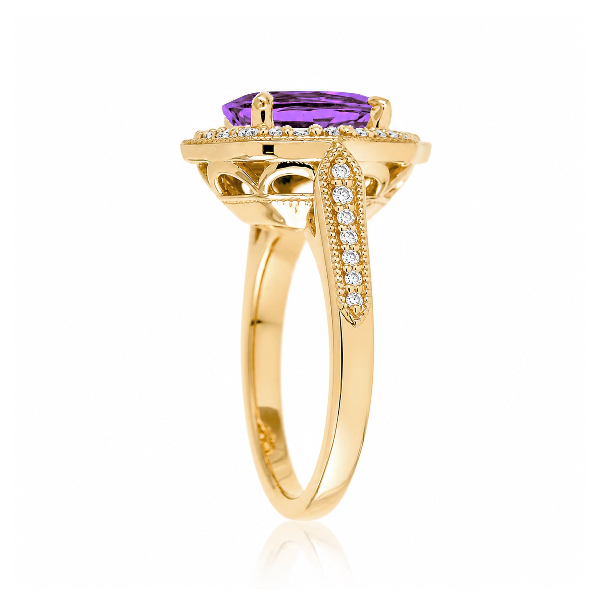 Vintage Oval Amethyst and Diamond Halo Ring in Yellow Gold