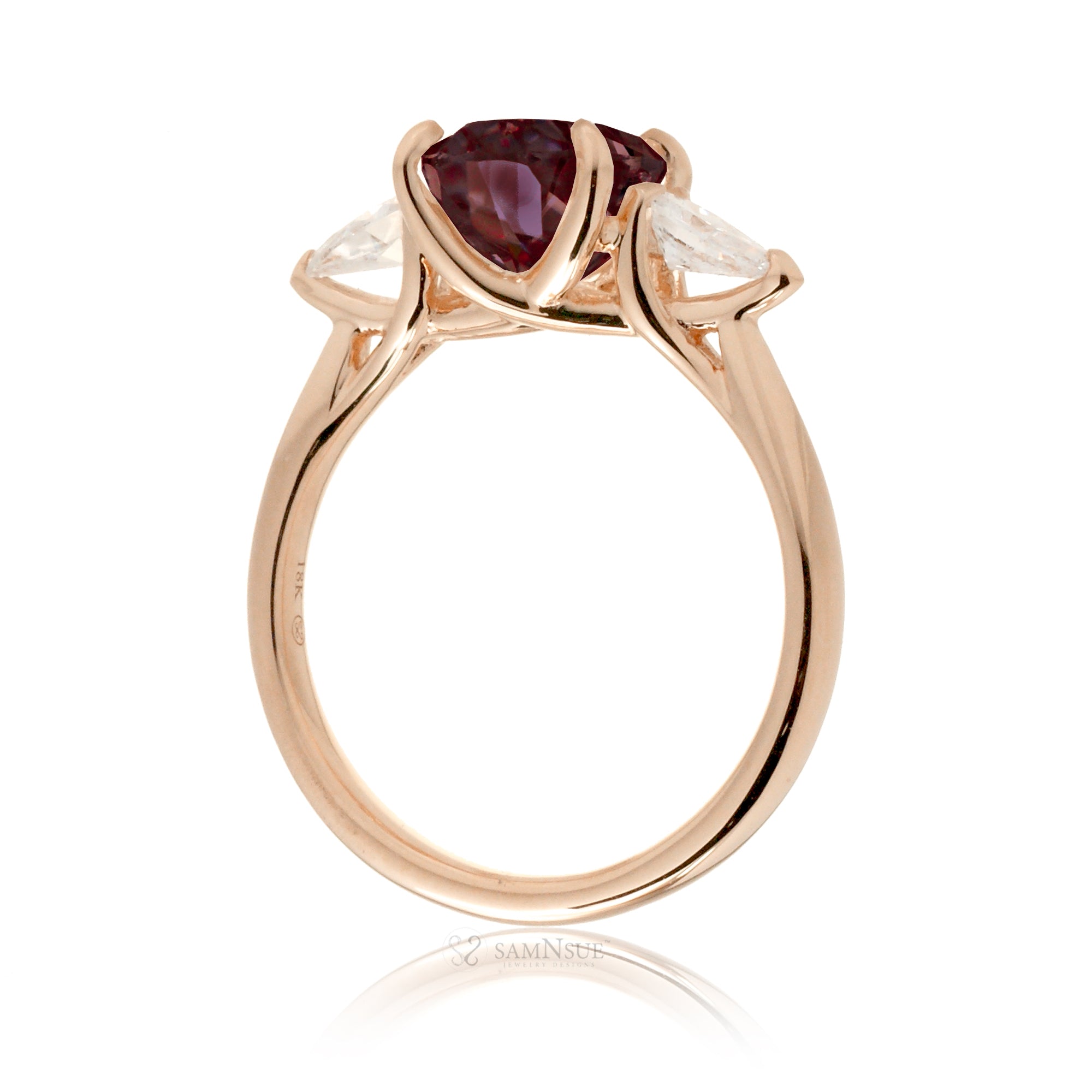 The Iris Oval Cut Ruby Ring (Lab-Grown)