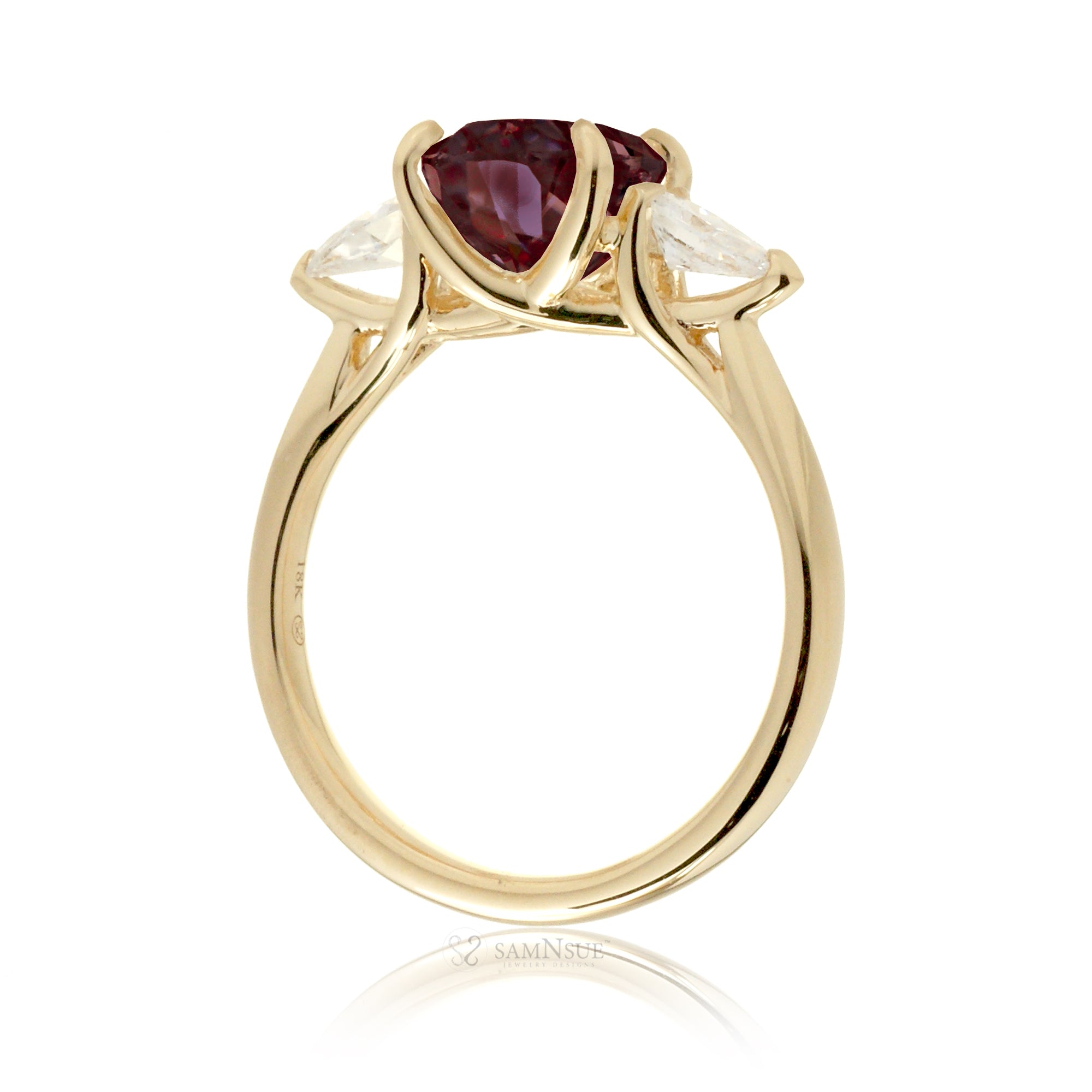 The Iris Oval Cut Ruby Ring (Lab-Grown)