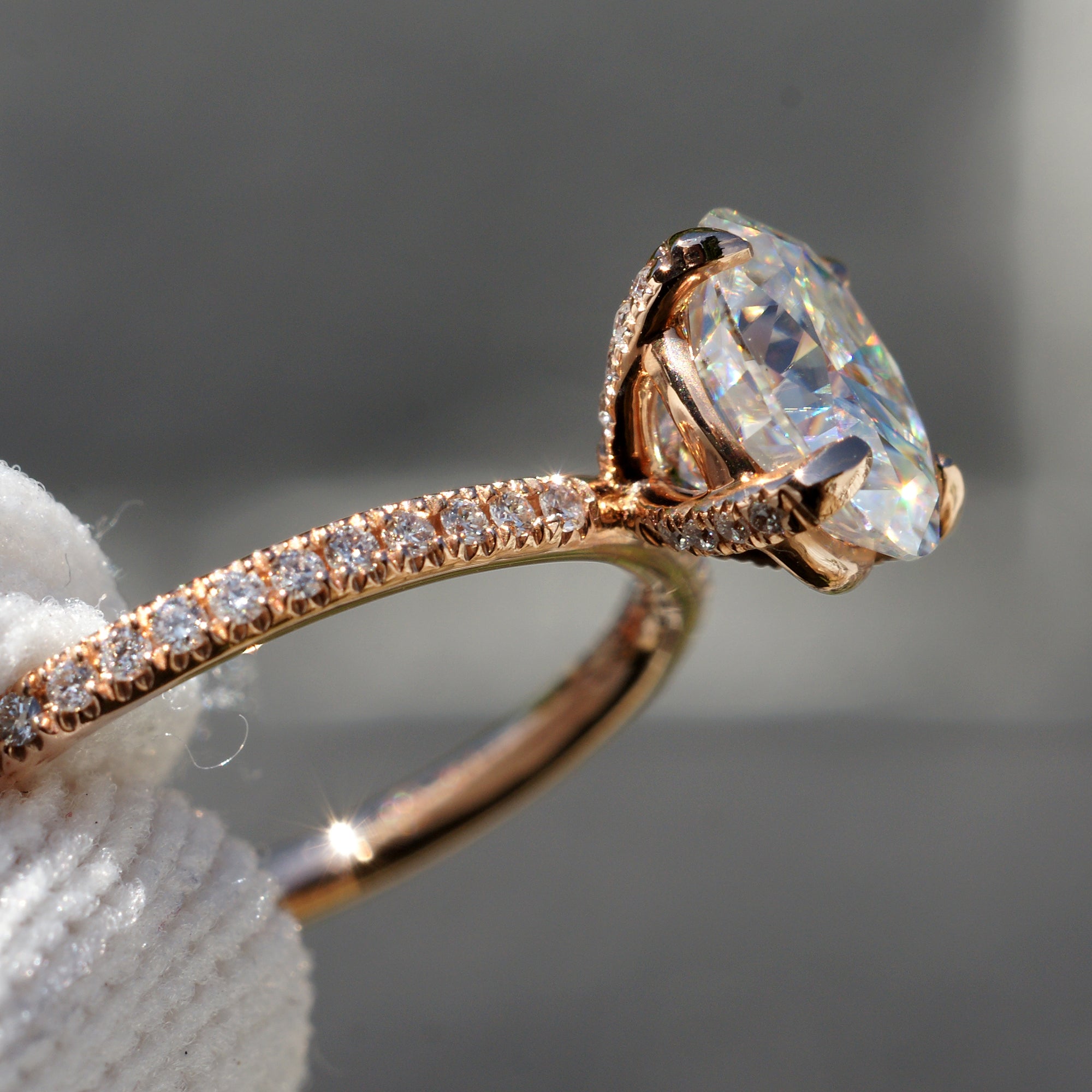 The Ava Oval Moissanite Engagement Ring 8x6mm (1.5mm Band)