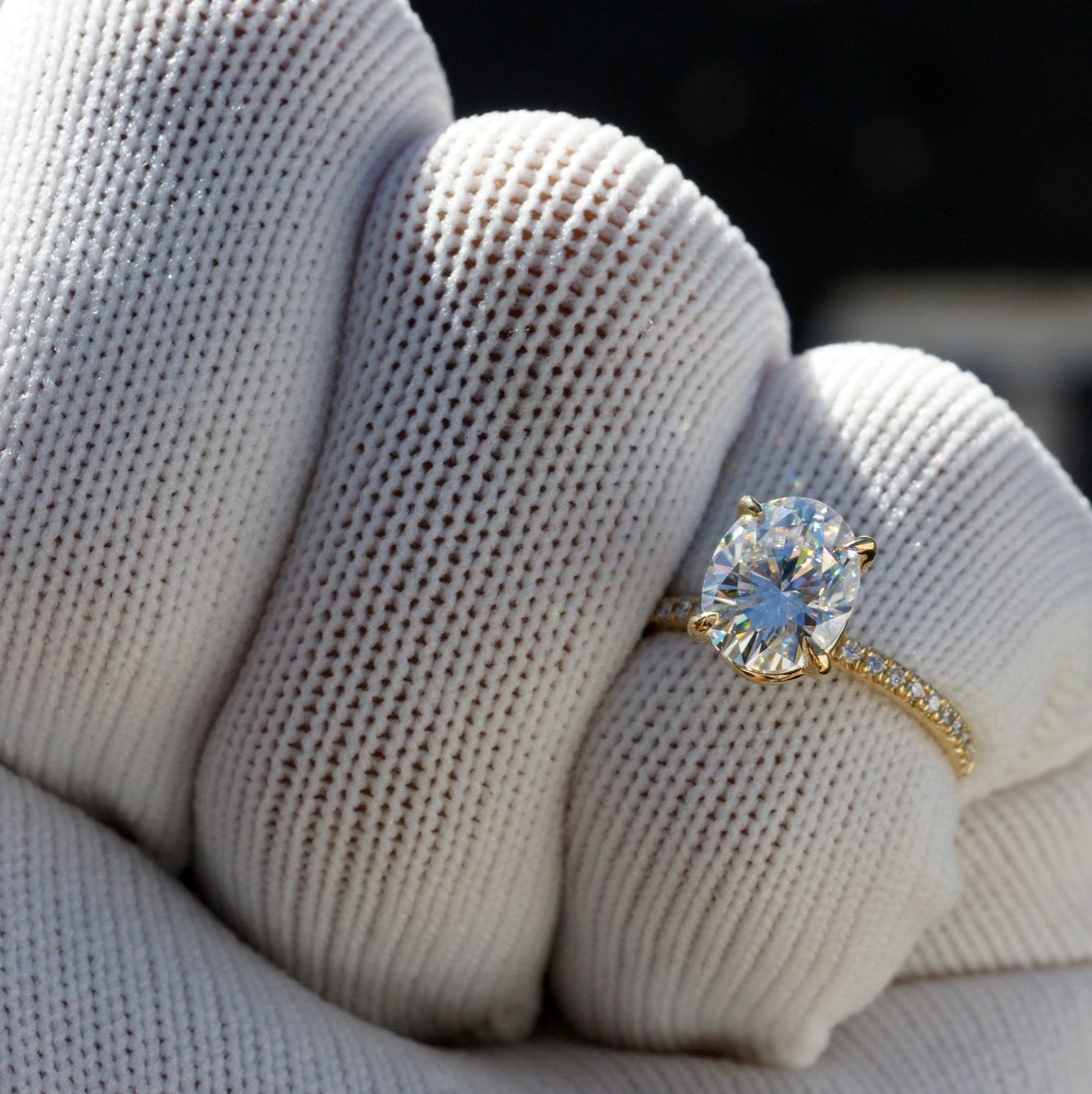 The Ava Oval Cut Moissanite 10x7mm Ring 18k Yellow Gold