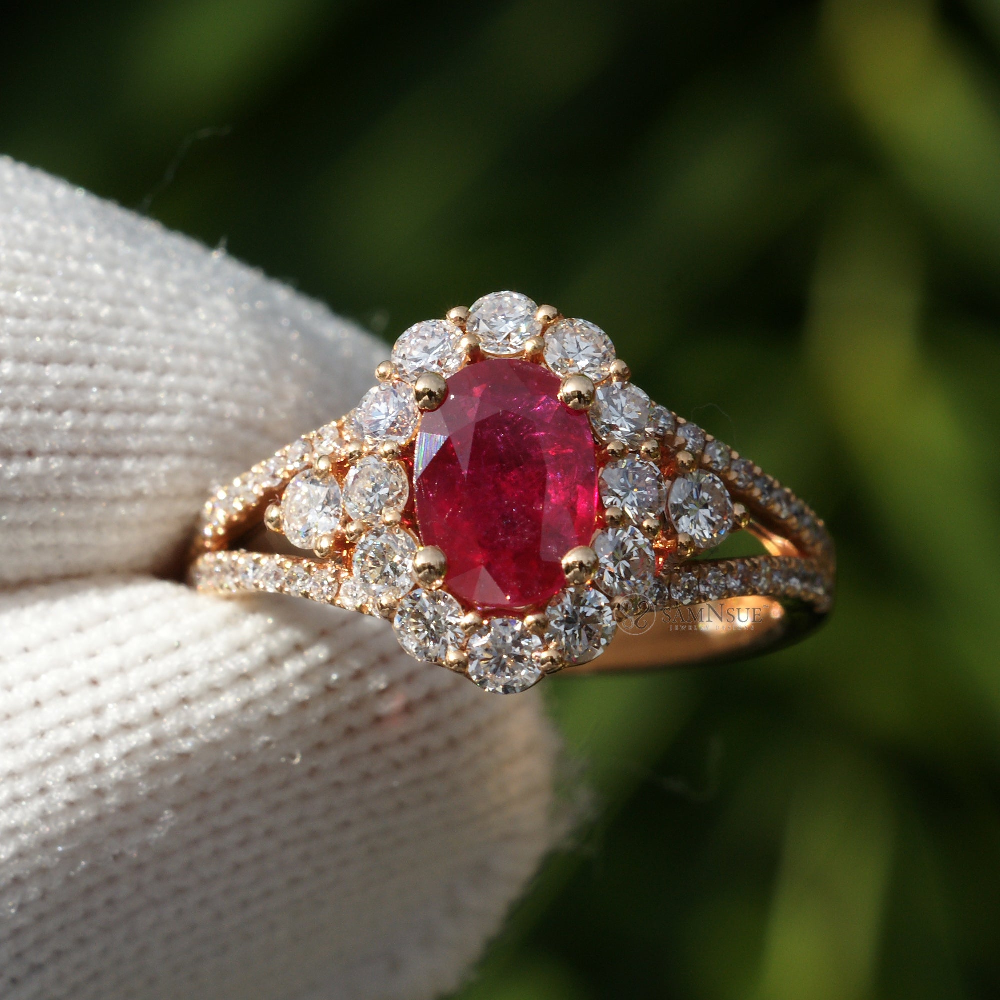 The Chelsea Oval Ruby Ring (2.05ct tw.)