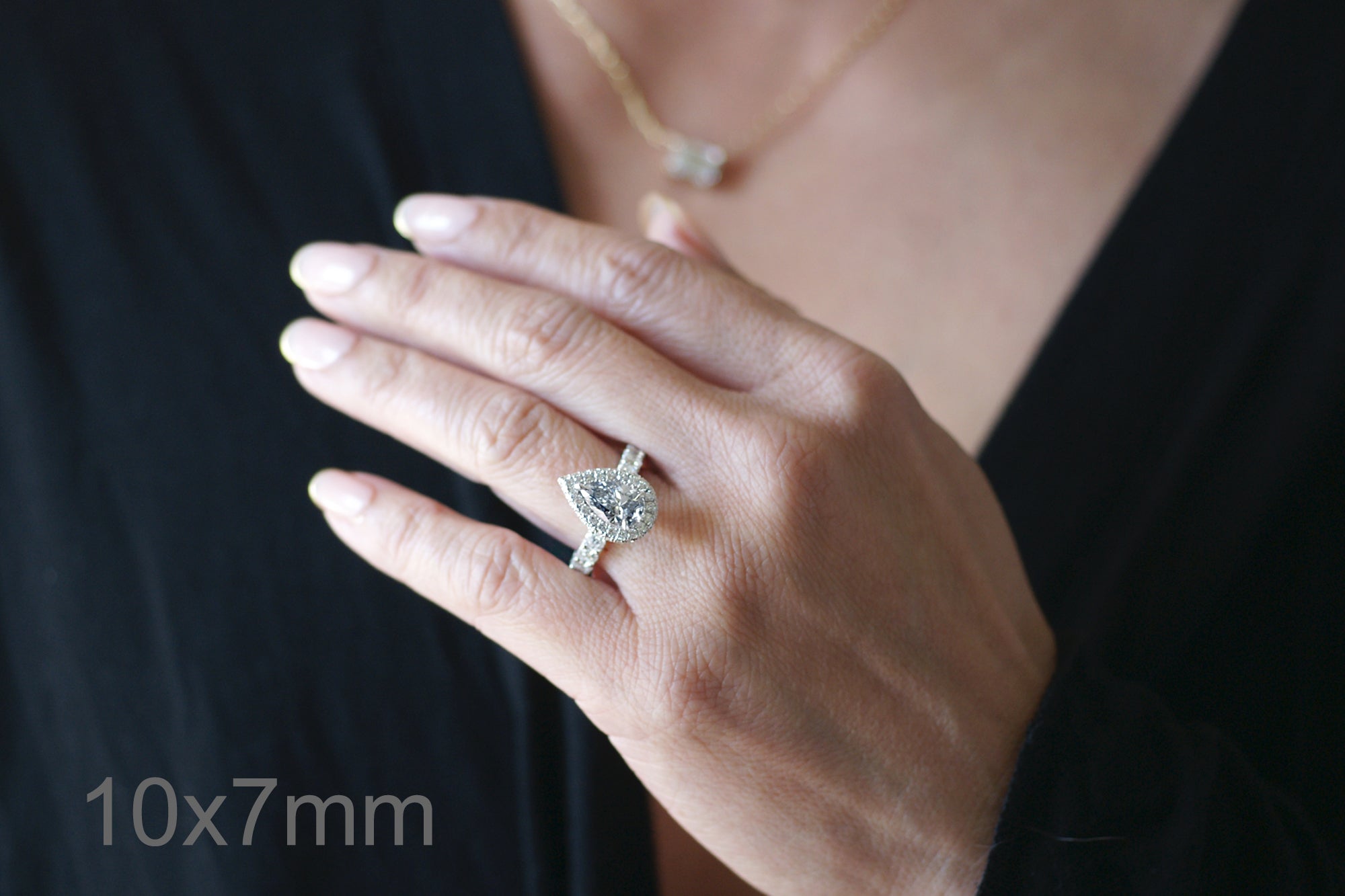 The Florence Pear Ruby Ring (Lab-Grown)