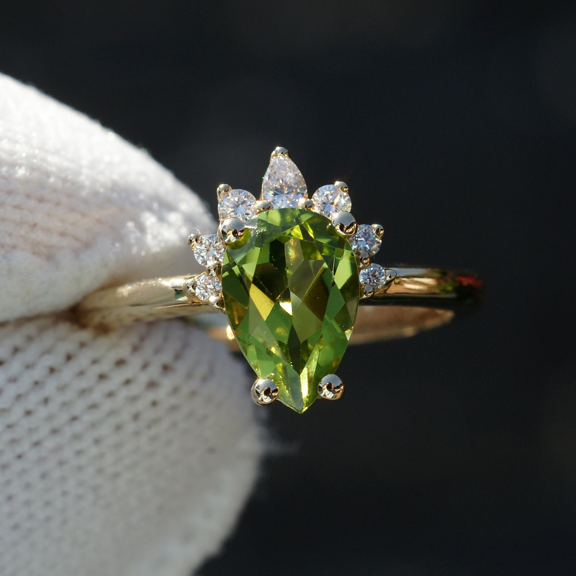 The Pacey Pear Peridot Ring 14k Yellow Gold (1.31ct. tw.)