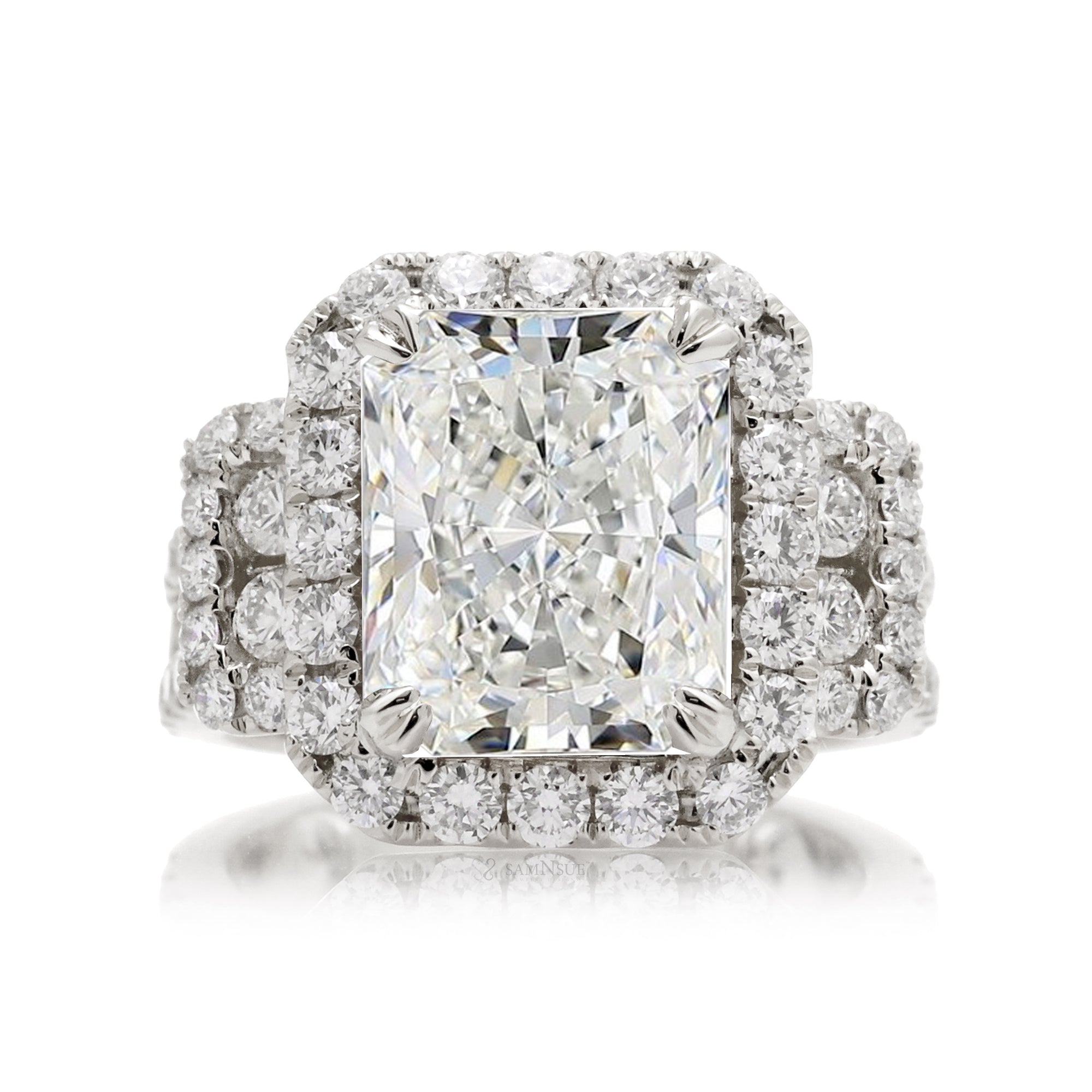 Radiant Cut Diamond Engagement Ring in White Gold