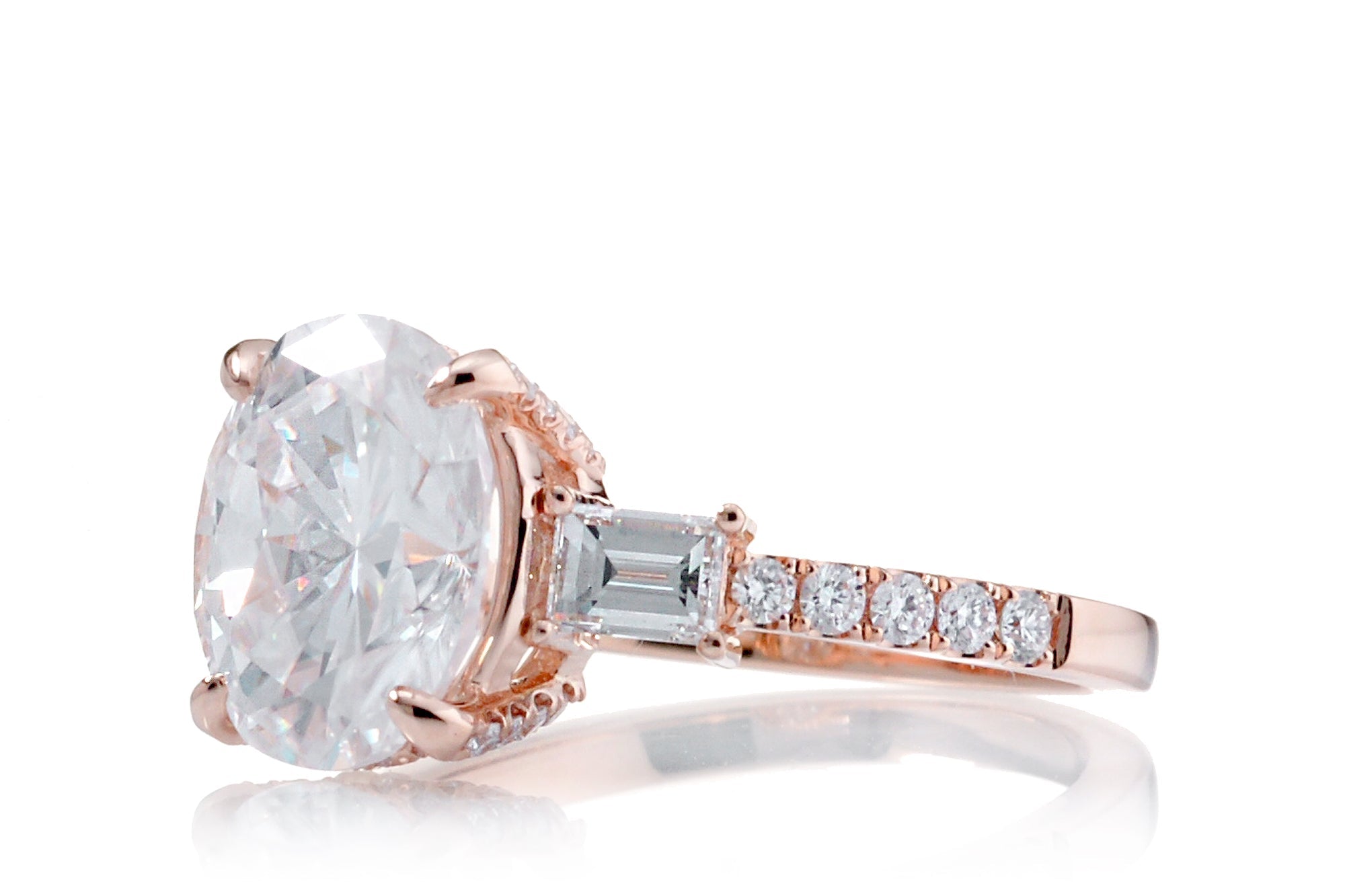 The Rey Oval Diamond Ring (Lab-Grown)