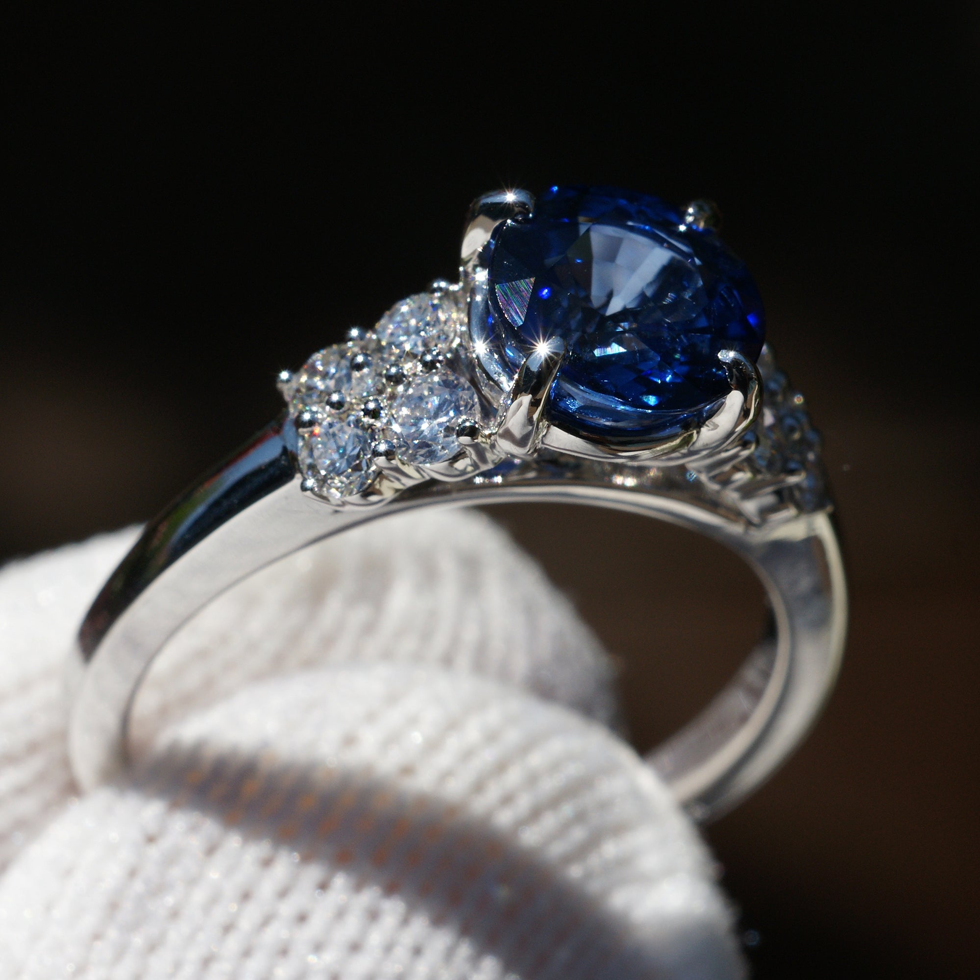 Round Ceylon Sapphire Diamond Ring 2.14ct - Three Stone Design
