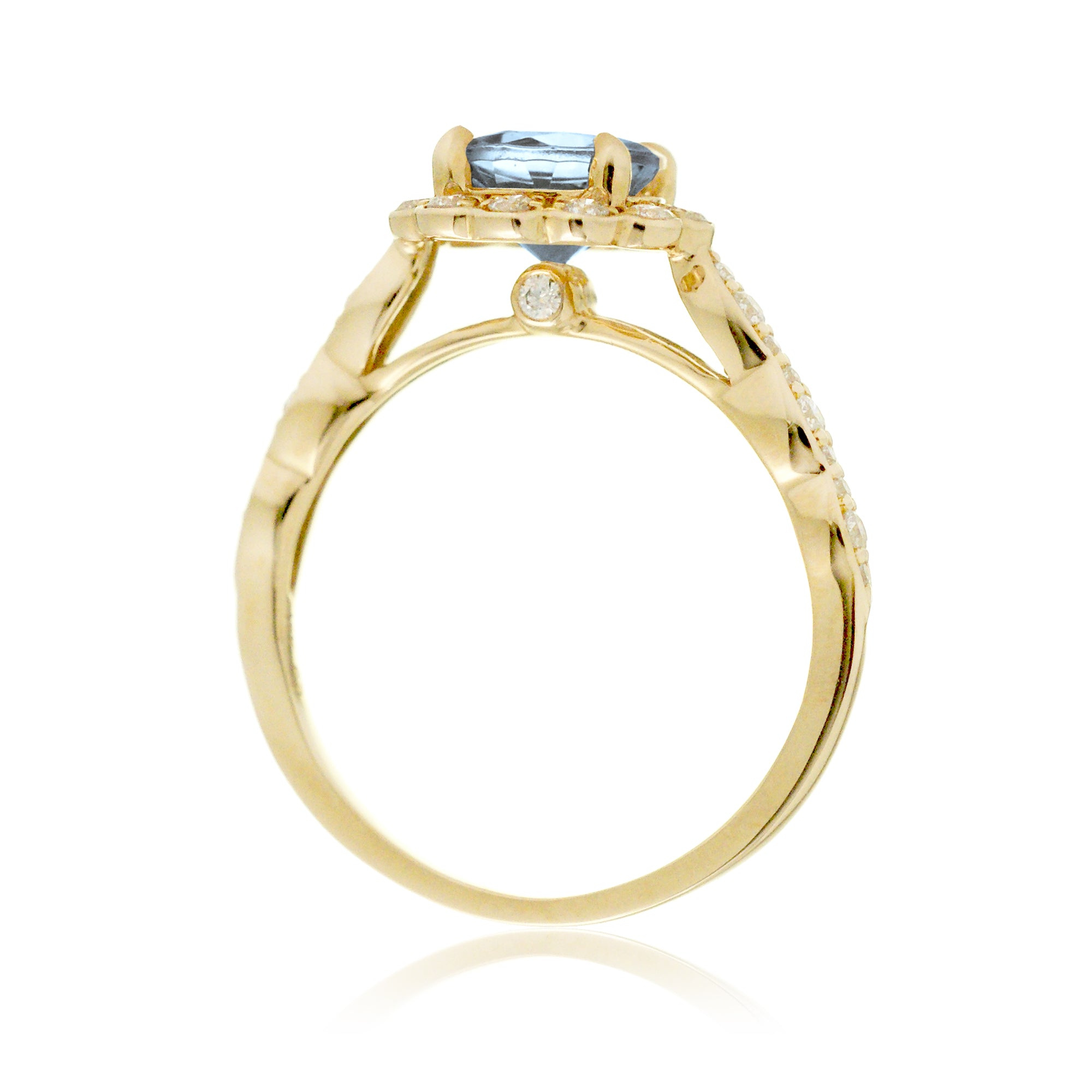 Round cut aquamarine with diamond halo and band the scallop yellow gold