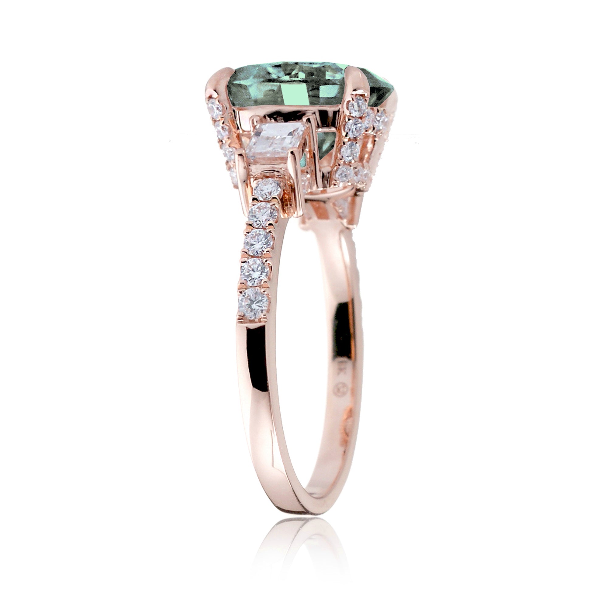 The Rey Round Green Sapphire Ring (Lab-Grown)