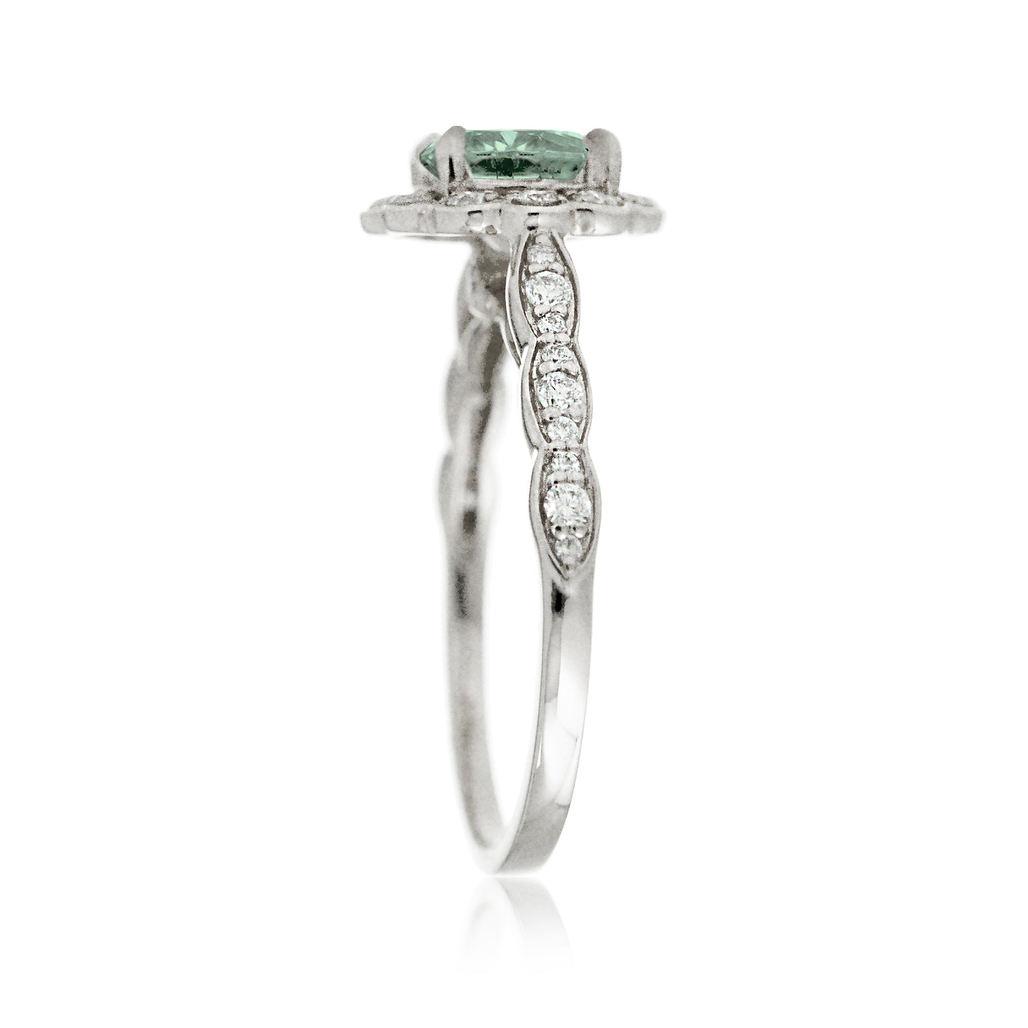 Round green sapphire scallop diamond vintage ring white gold