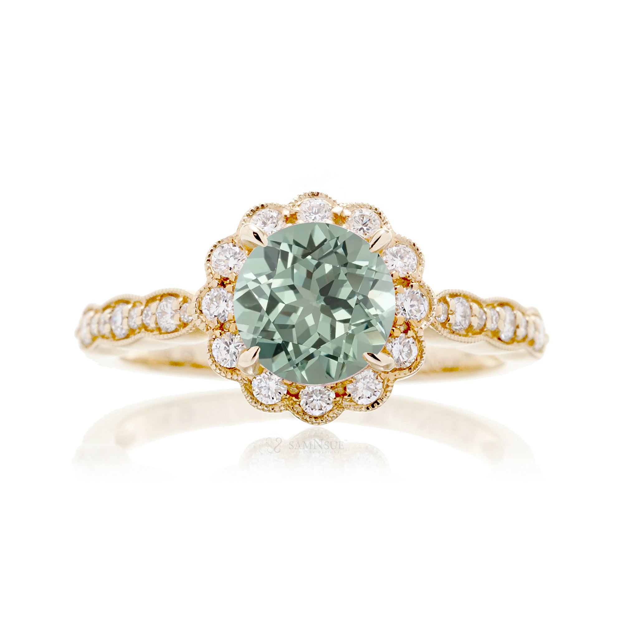 Round green sapphire scallop diamond vintage ring yellow gold