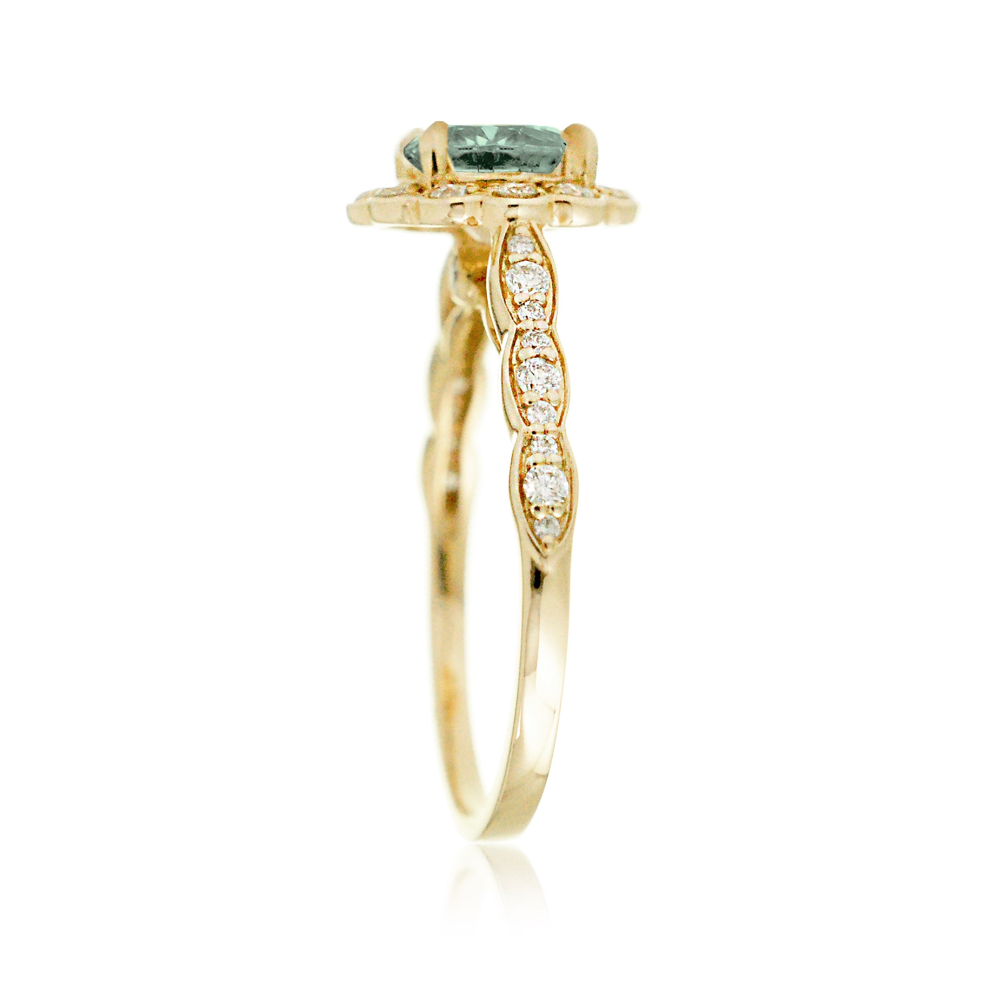Round green sapphire scallop diamond vintage ring yellow gold