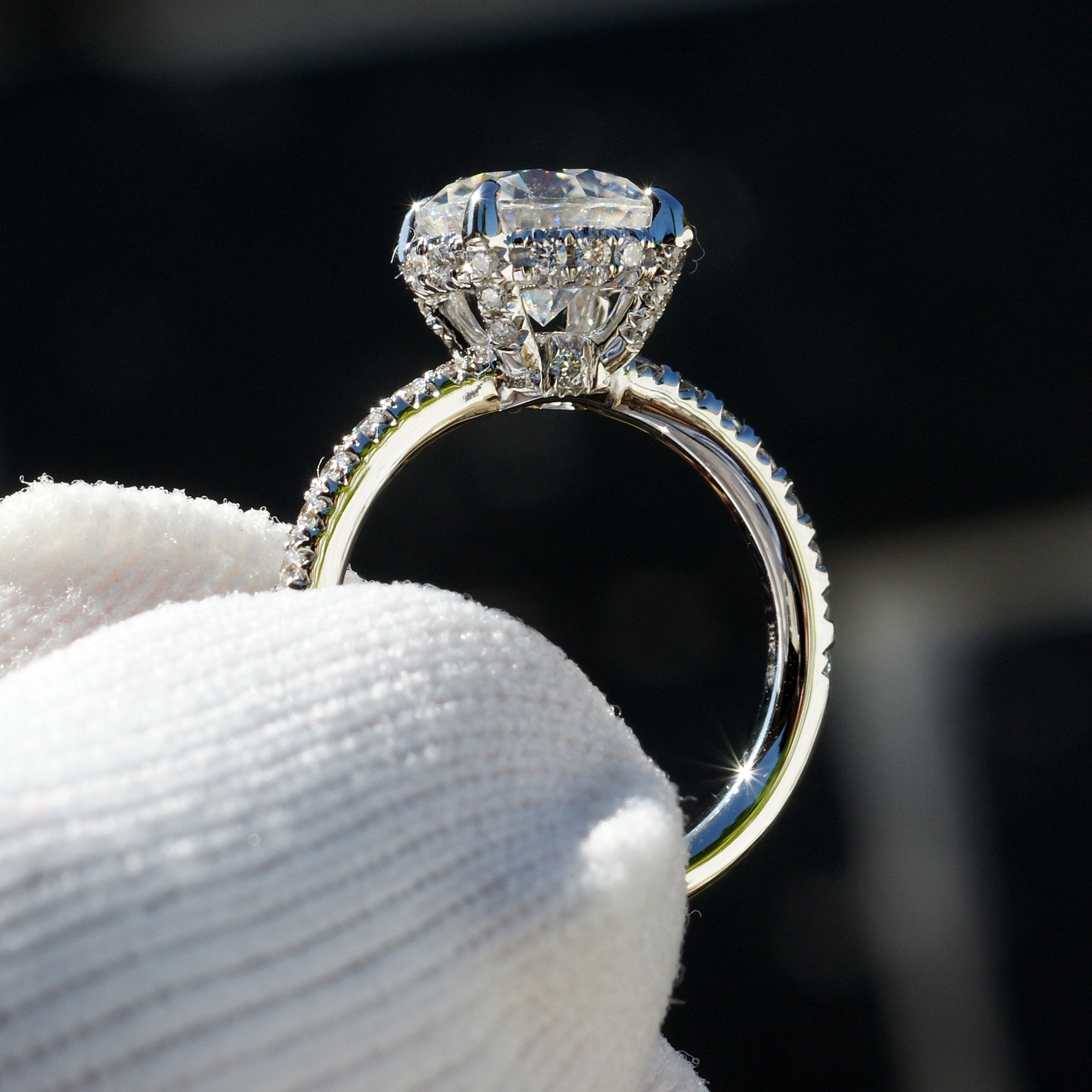 The Drenched Solitaire Round Moissanite 8mm 18k white gold