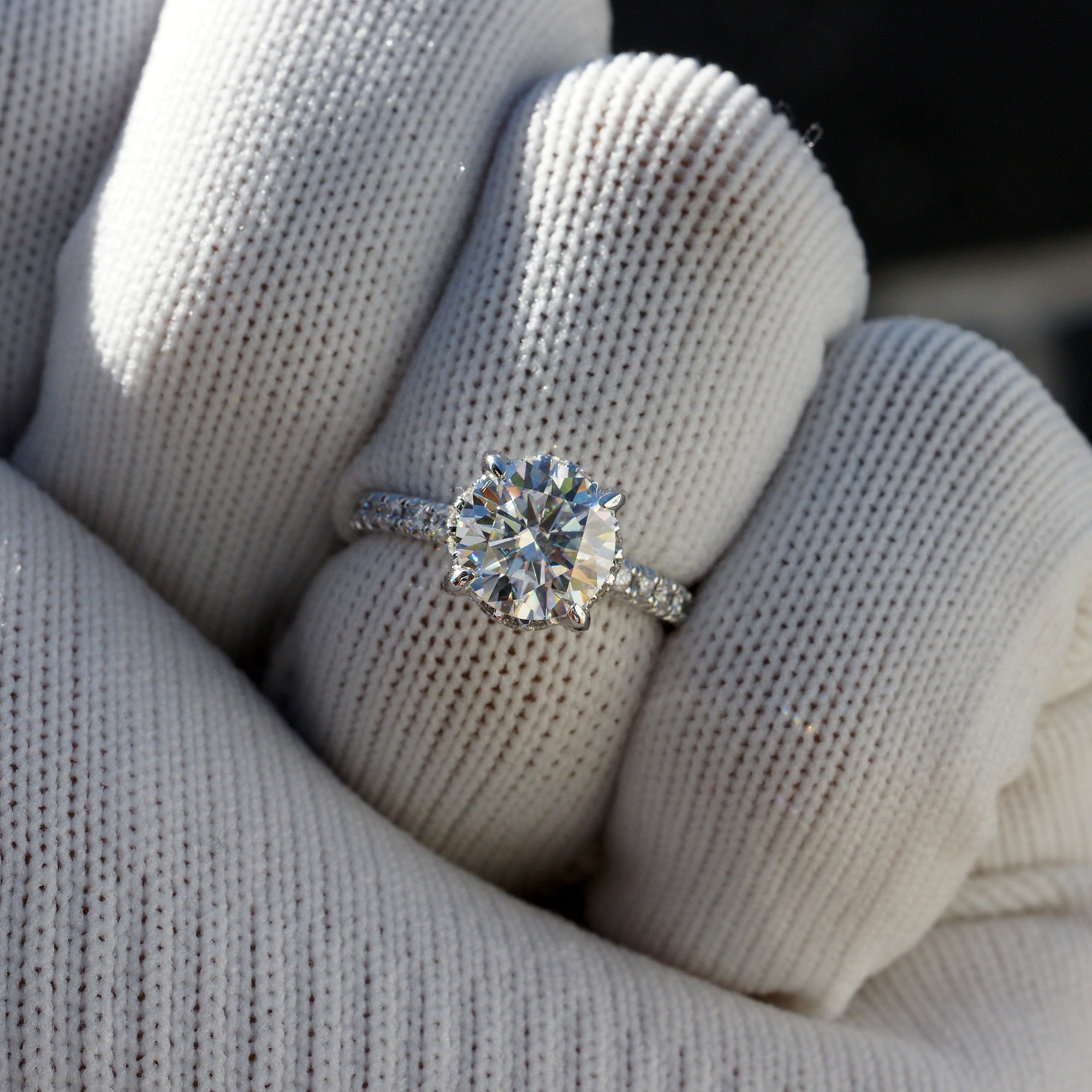 The Drenched Solitaire Round Moissanite 8mm 18k white gold